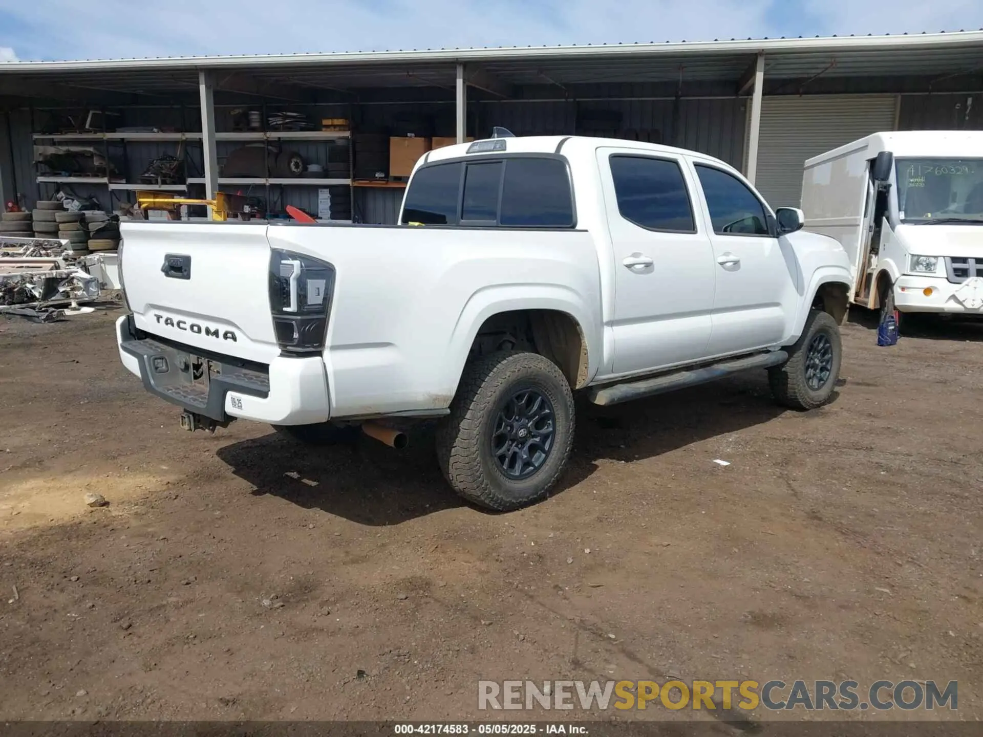 4 Photograph of a damaged car 3TMCZ5AN6MM389742 TOYOTA TACOMA 2021