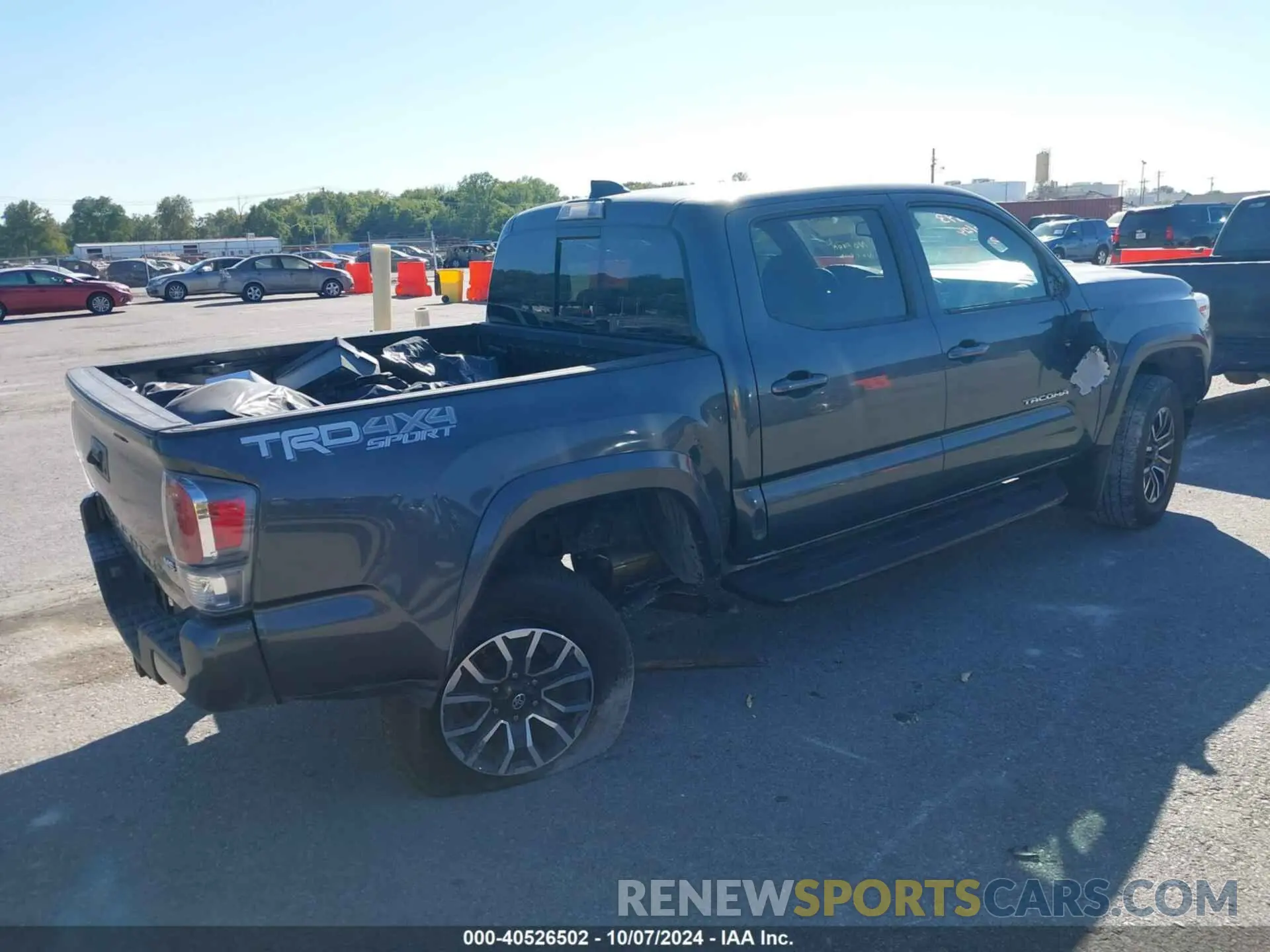 4 Photograph of a damaged car 3TMCZ5AN6MM392933 TOYOTA TACOMA 2021