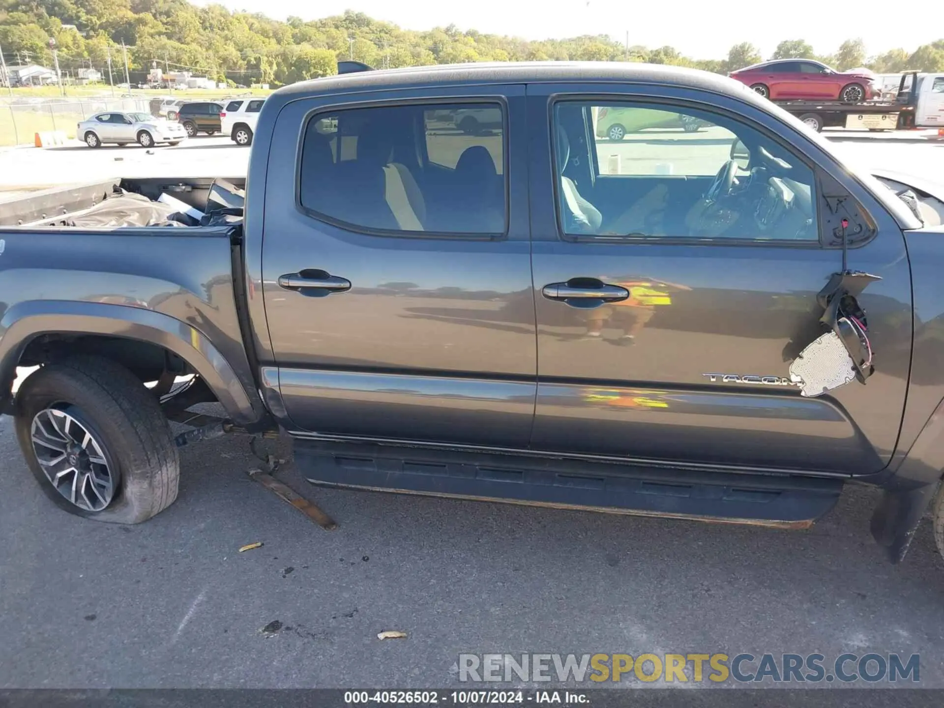 6 Photograph of a damaged car 3TMCZ5AN6MM392933 TOYOTA TACOMA 2021