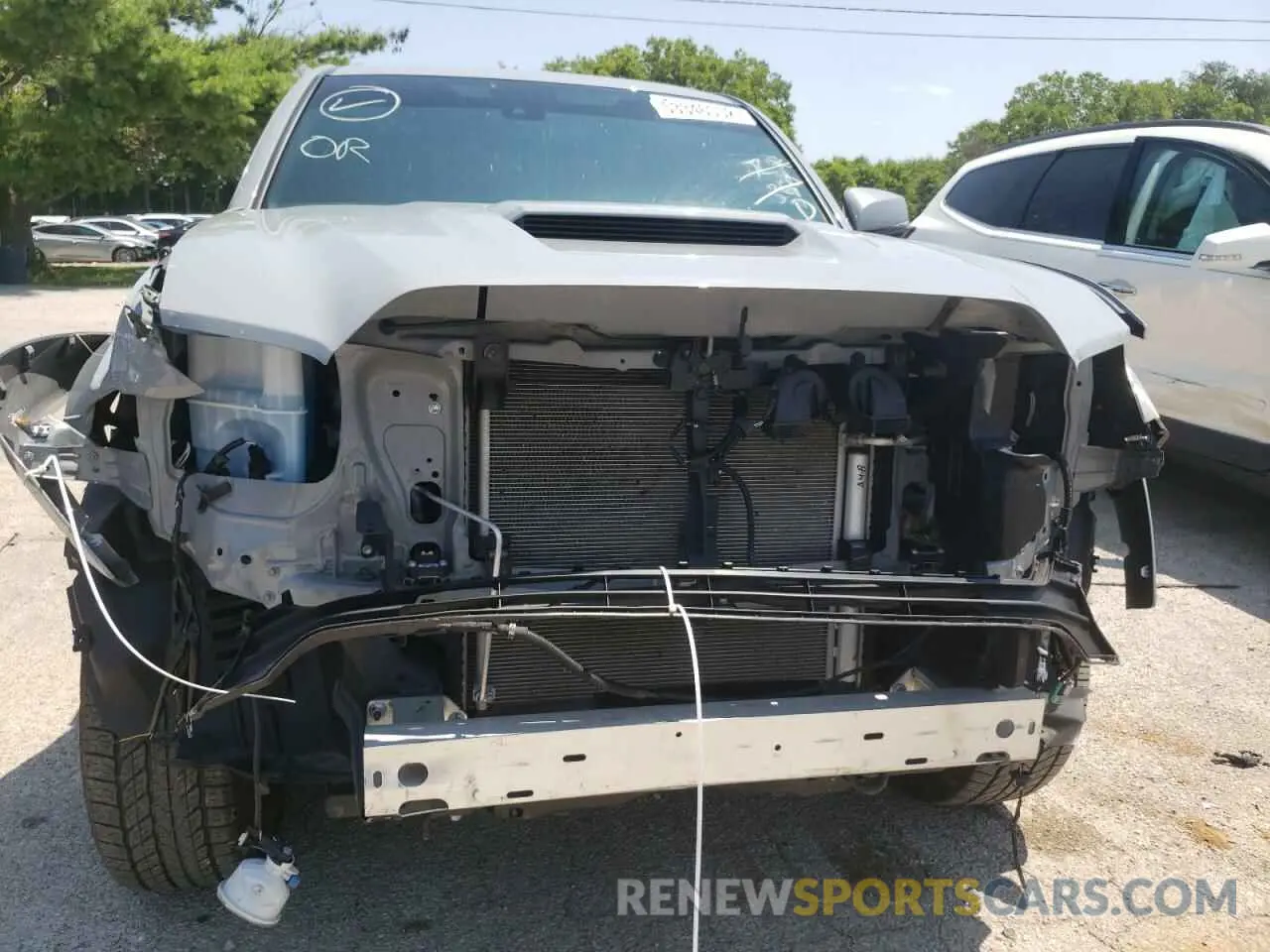 9 Фотография поврежденного автомобиля 3TMCZ5AN6MM407074 TOYOTA TACOMA 2021