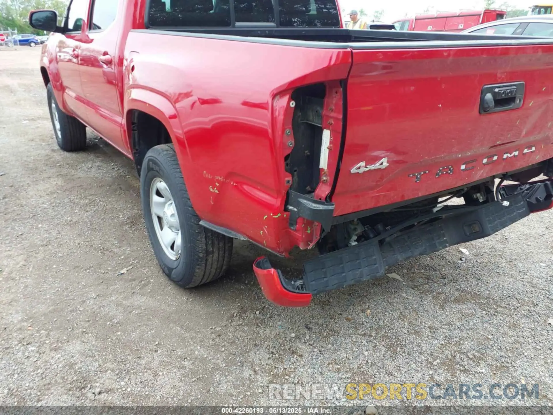 18 Photograph of a damaged car 3TMCZ5AN6MM444433 TOYOTA TACOMA 2021