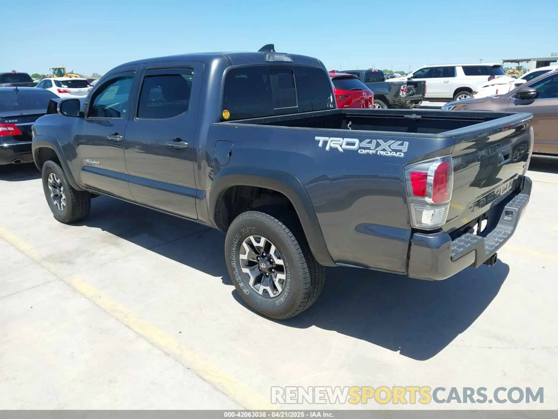 3 Фотография поврежденного автомобиля 3TMCZ5AN7MM399387 TOYOTA TACOMA 2021