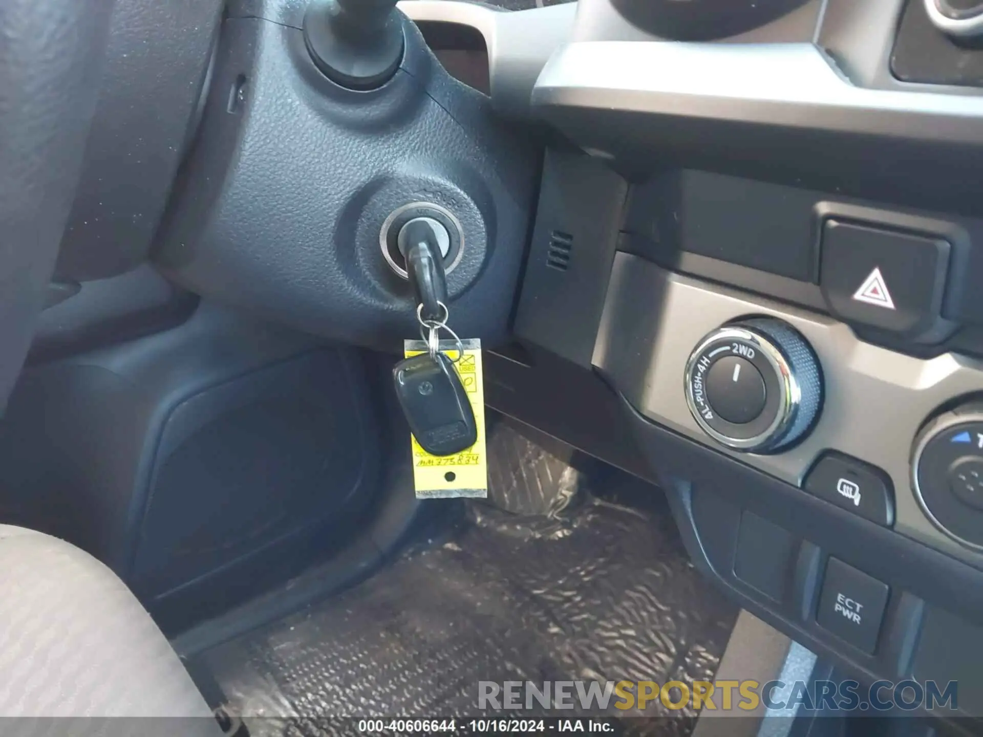 11 Photograph of a damaged car 3TMCZ5AN8MM373834 TOYOTA TACOMA 2021