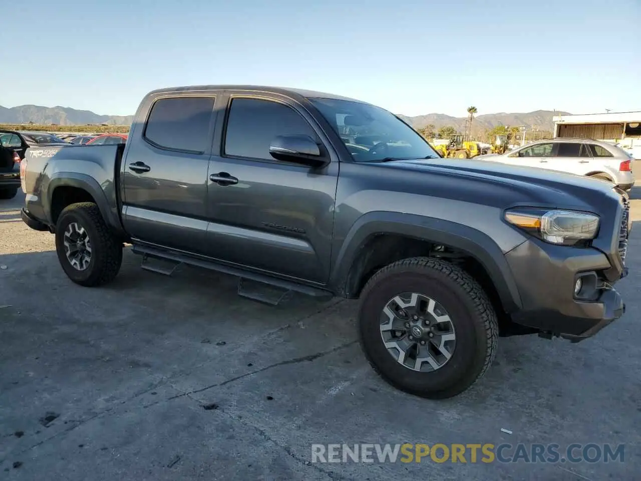 4 Photograph of a damaged car 3TMCZ5AN8MM453084 TOYOTA TACOMA 2021