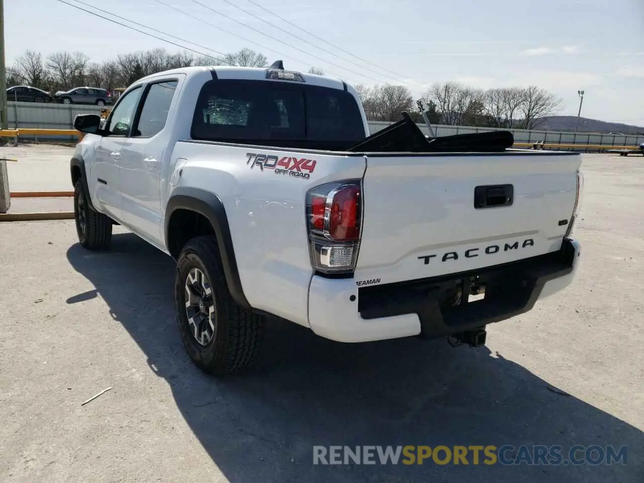 3 Photograph of a damaged car 3TMCZ5AN9MM415489 TOYOTA TACOMA 2021