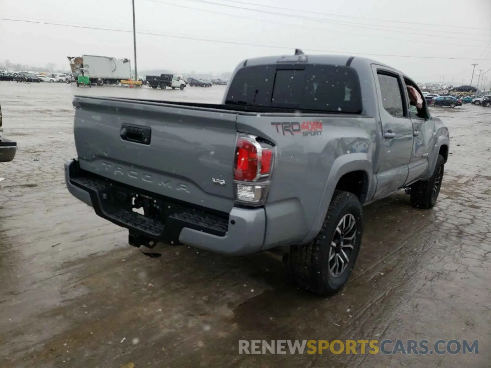 4 Photograph of a damaged car 3TMCZ5ANXMM388688 TOYOTA TACOMA 2021