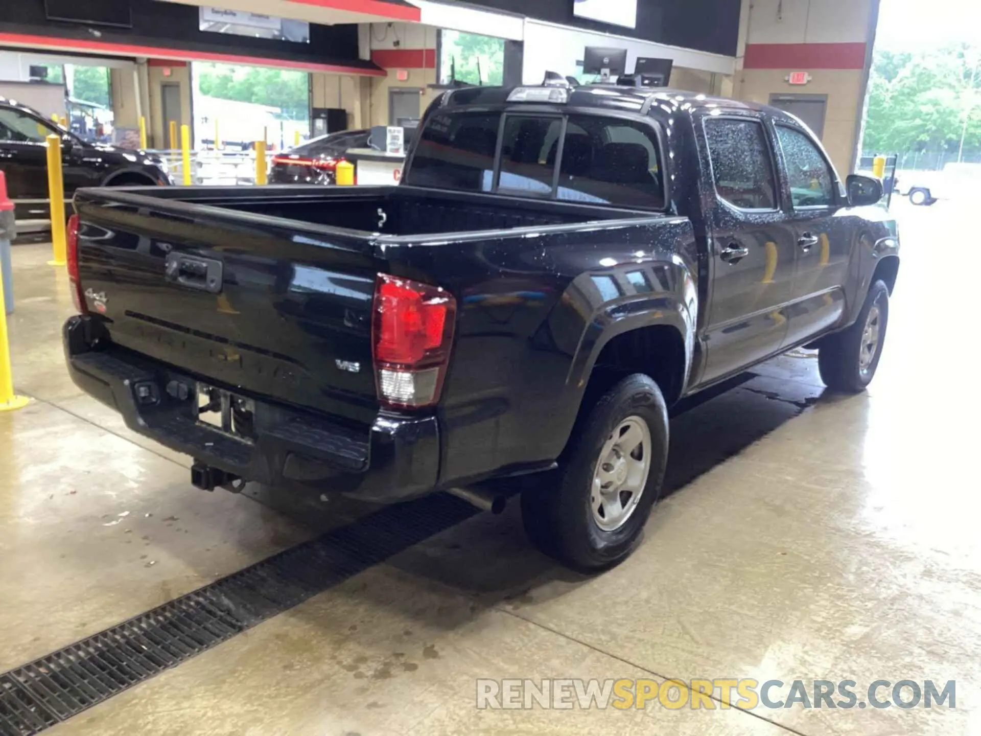 2 Photograph of a damaged car 3TMCZ5ANXMM444368 TOYOTA TACOMA 2021