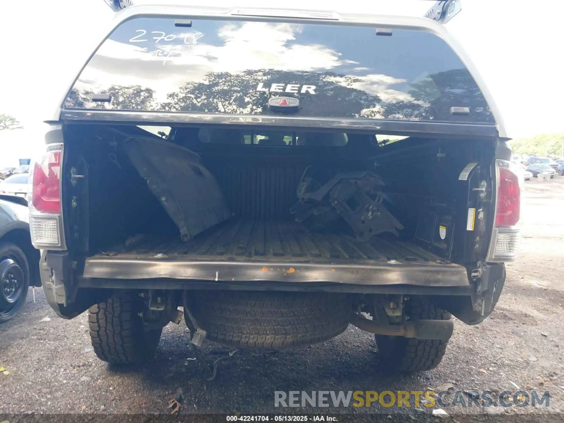 6 Photograph of a damaged car 3TMDZ5BN3MM112338 TOYOTA TACOMA 2021