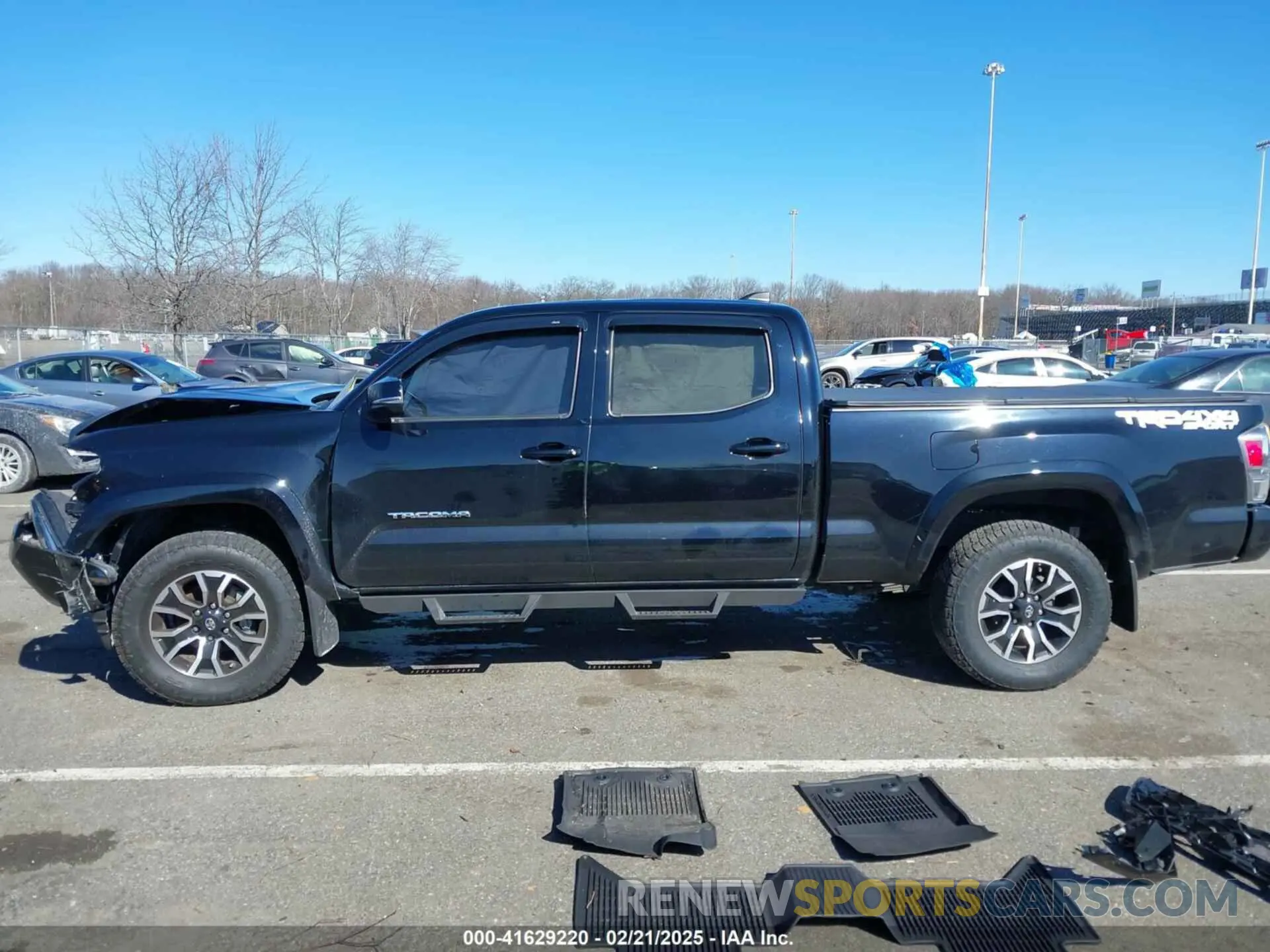 15 Photograph of a damaged car 3TMDZ5BN4MM117564 TOYOTA TACOMA 2021