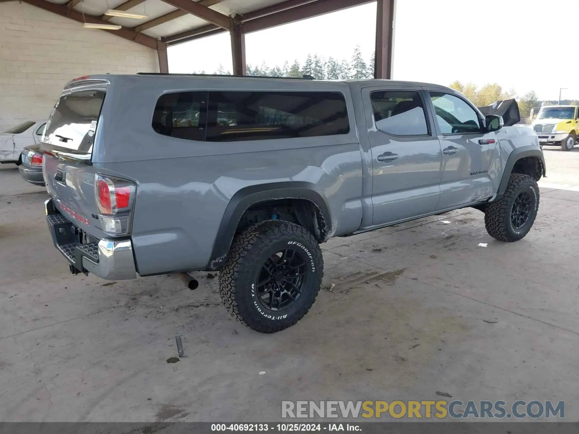 4 Photograph of a damaged car 3TMDZ5BNXMM111705 TOYOTA TACOMA 2021