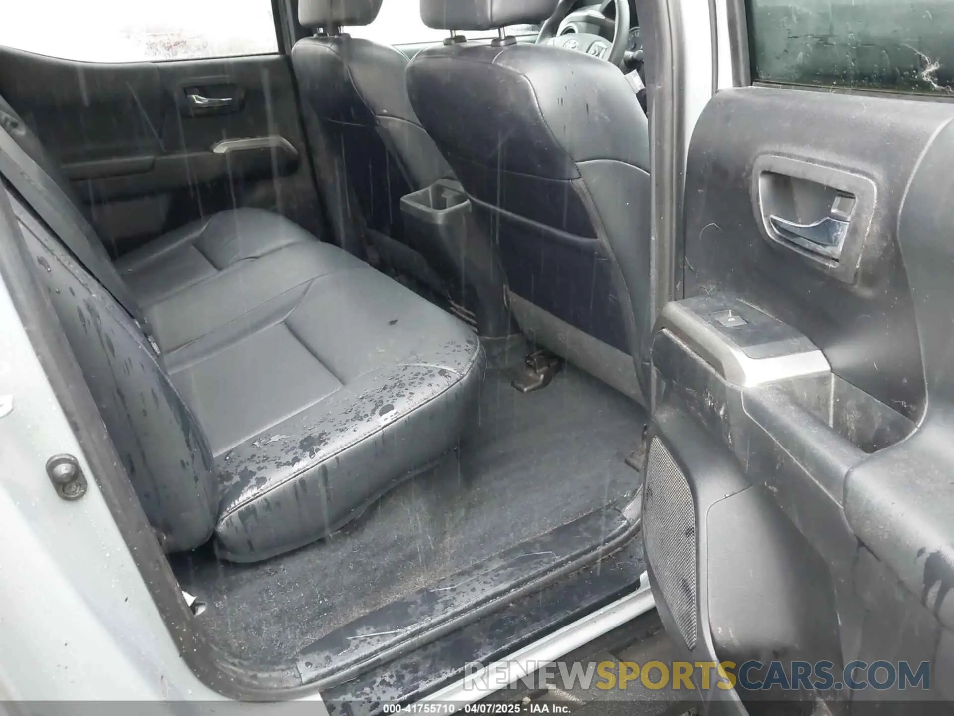 8 Фотография поврежденного автомобиля 3TMHZ5BN0MM111892 TOYOTA TACOMA 2021