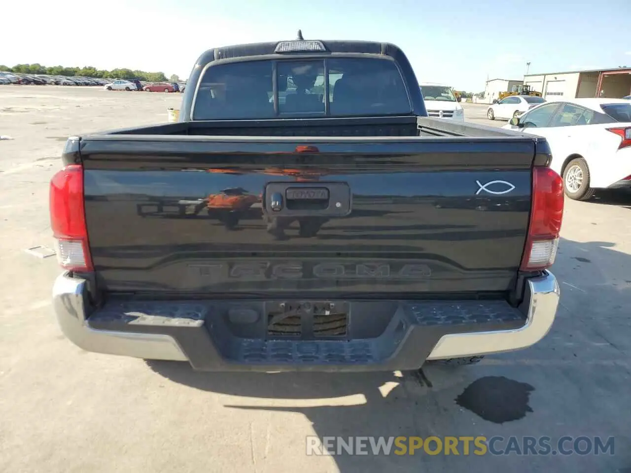 6 Photograph of a damaged car 3TYAX5GN2MT011703 TOYOTA TACOMA 2021