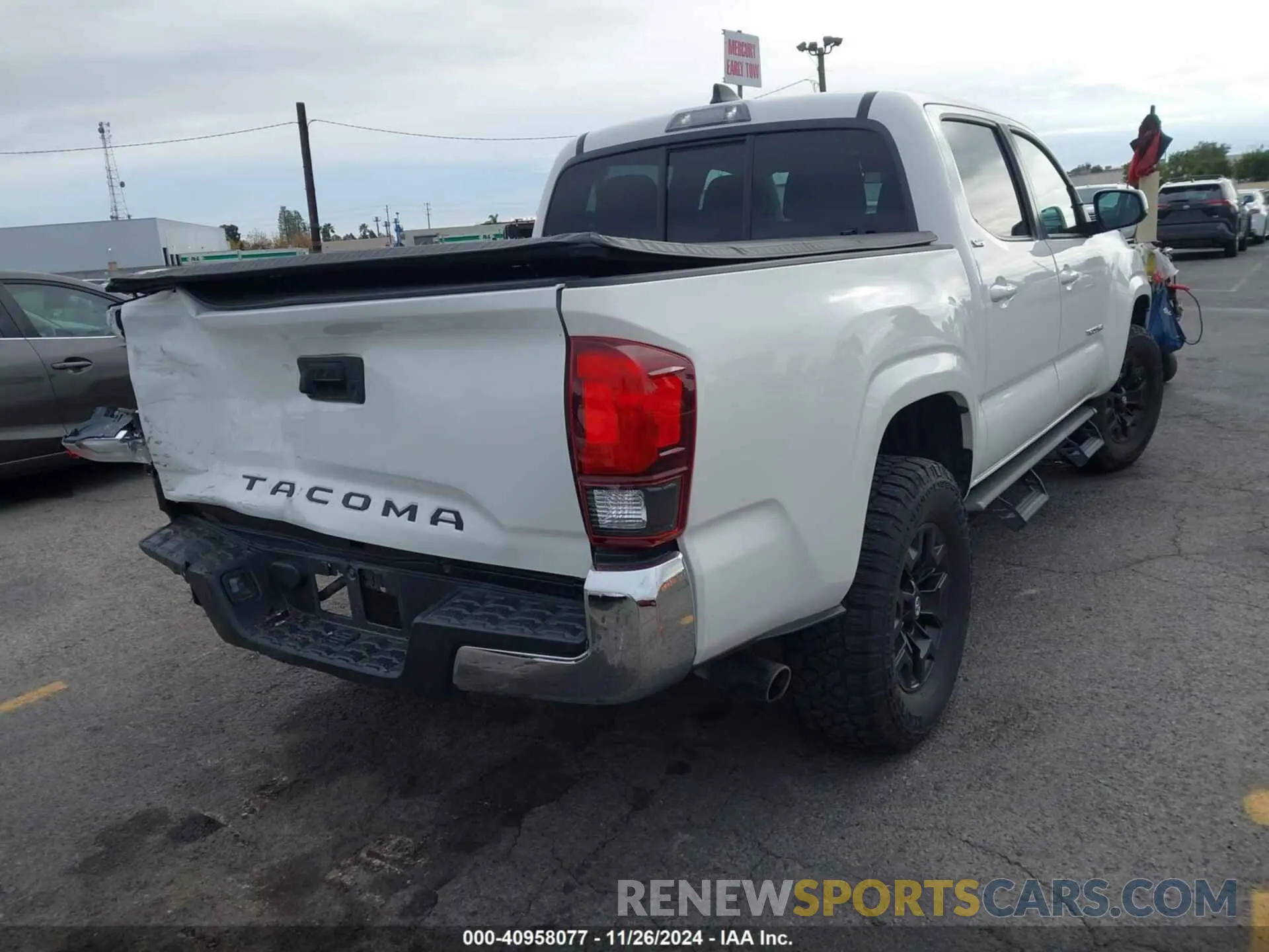 4 Фотография поврежденного автомобиля 3TYAX5GN6MT030884 TOYOTA TACOMA 2021
