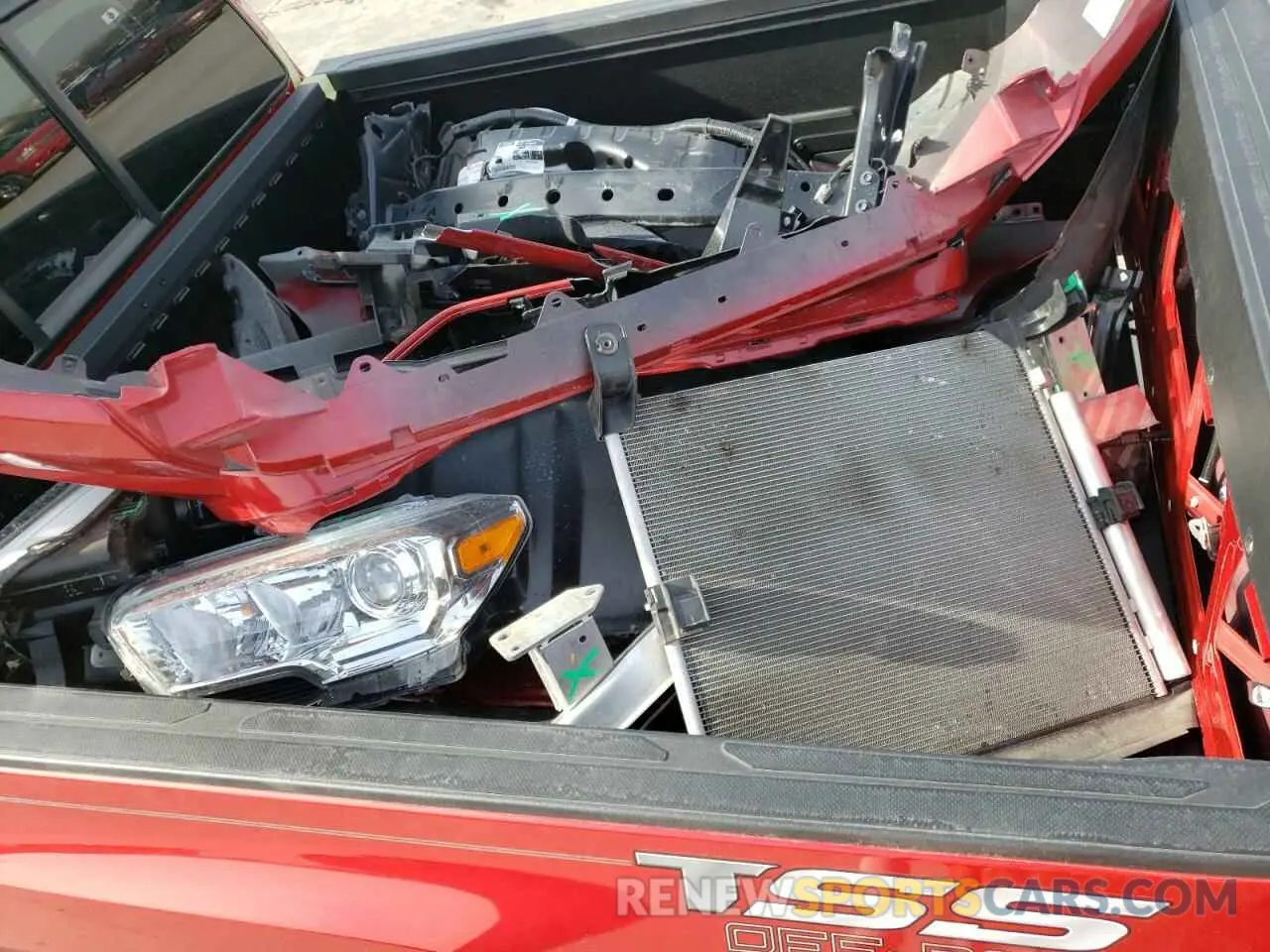 12 Photograph of a damaged car 3TYAX5GN7MT033874 TOYOTA TACOMA 2021