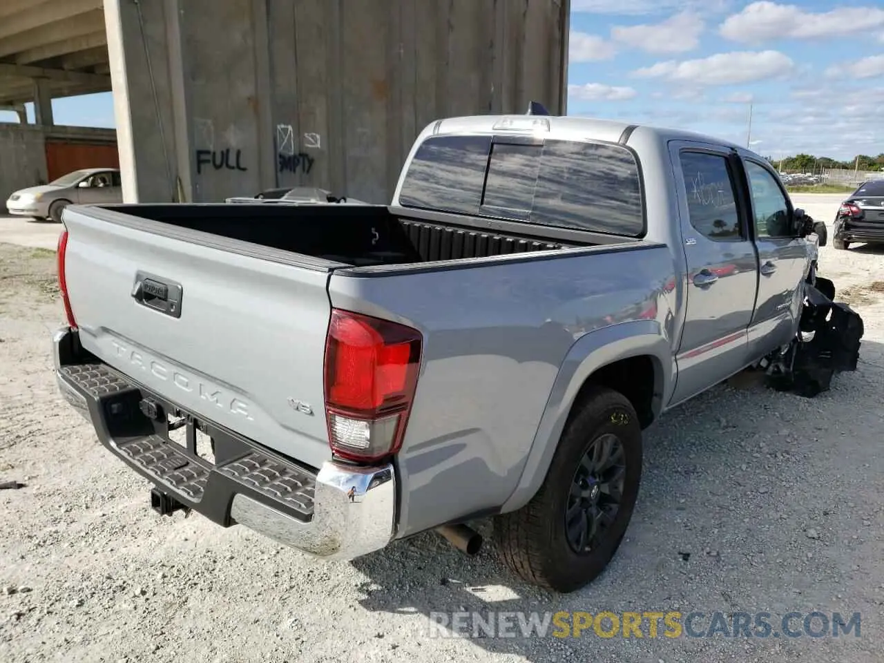 4 Photograph of a damaged car 3TYAZ5CN3MT003478 TOYOTA TACOMA 2021