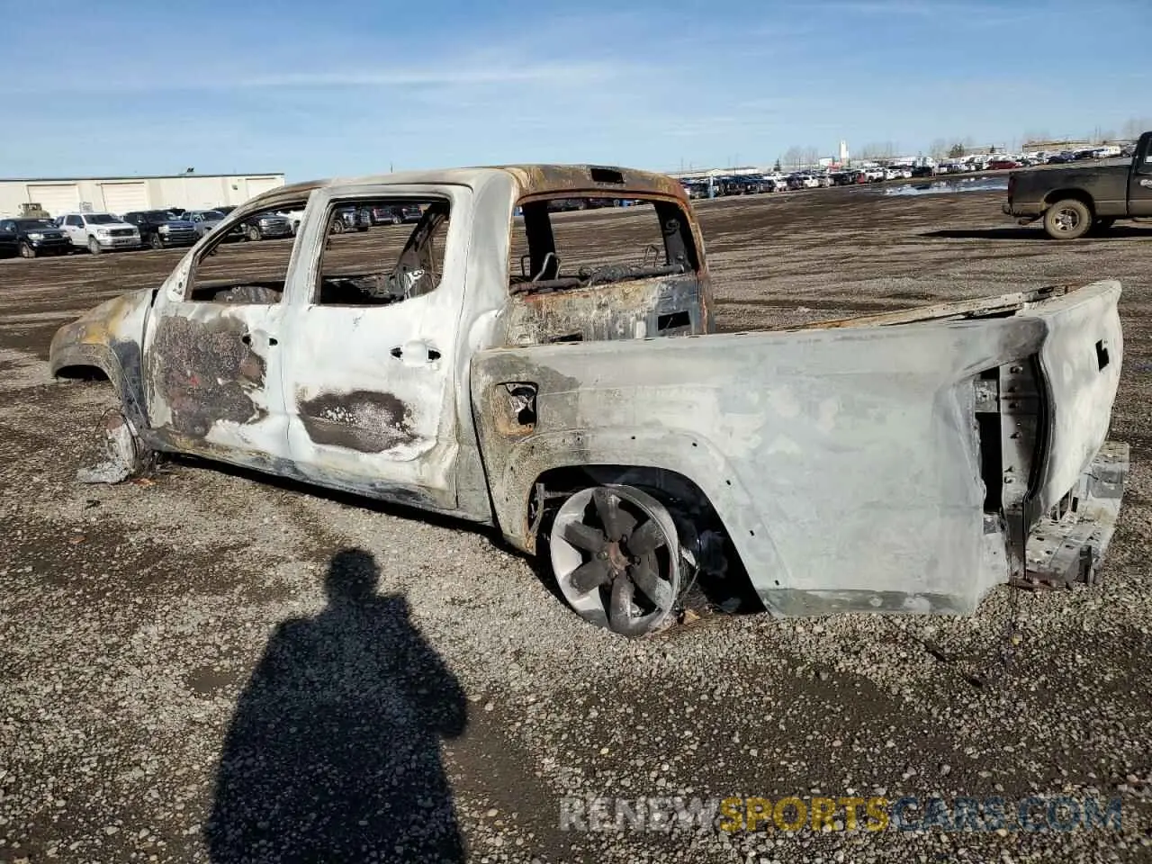 2 Photograph of a damaged car 3TYCZ5AN2MT044020 TOYOTA TACOMA 2021