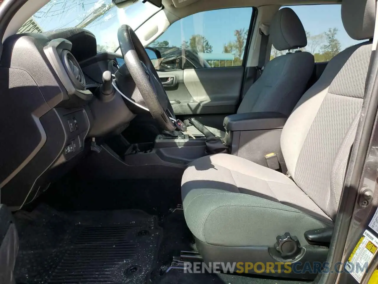 7 Photograph of a damaged car 3TYCZ5AN4MT039904 TOYOTA TACOMA 2021
