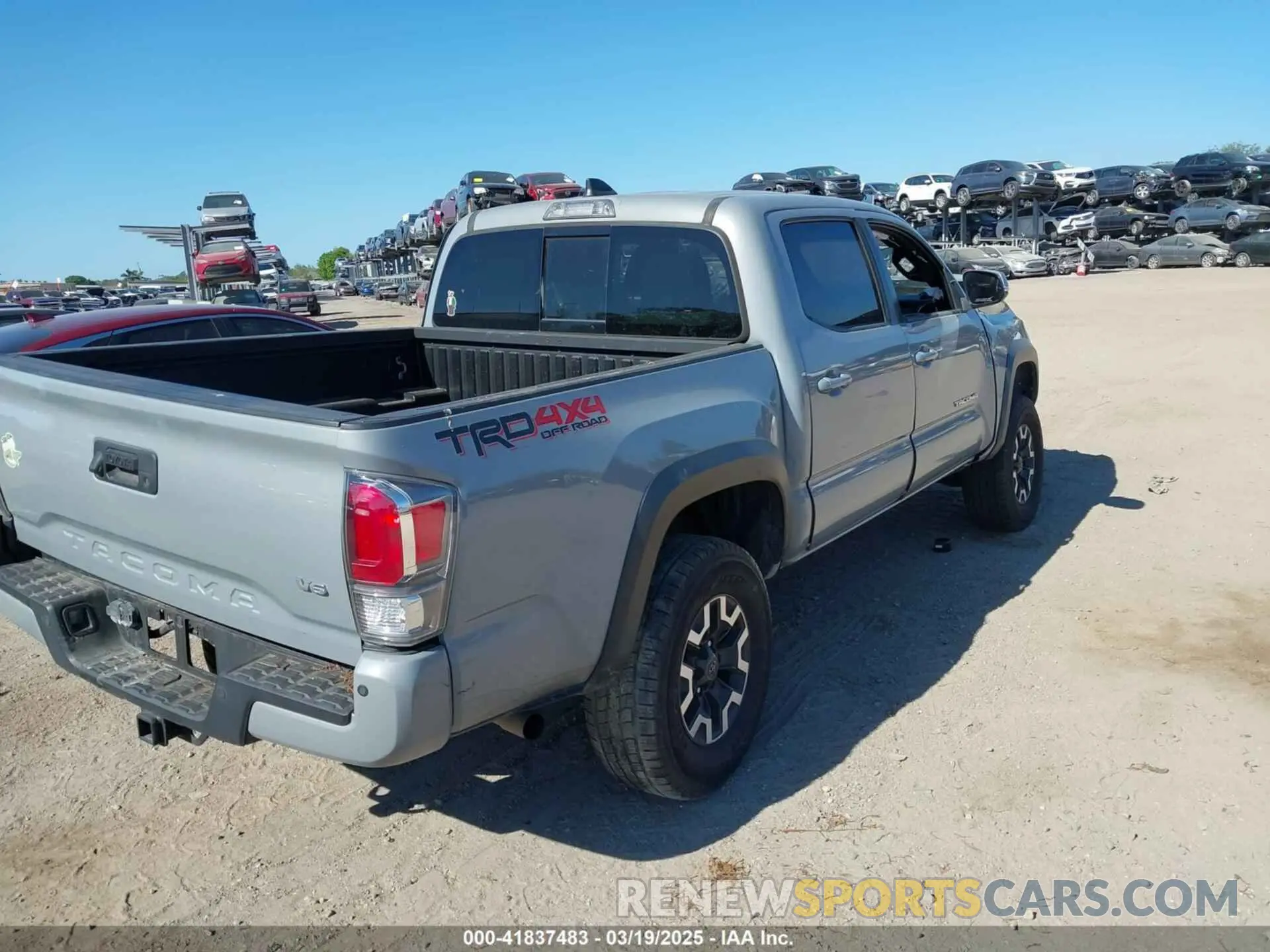 4 Фотография поврежденного автомобиля 3TYCZ5AN6MT010792 TOYOTA TACOMA 2021