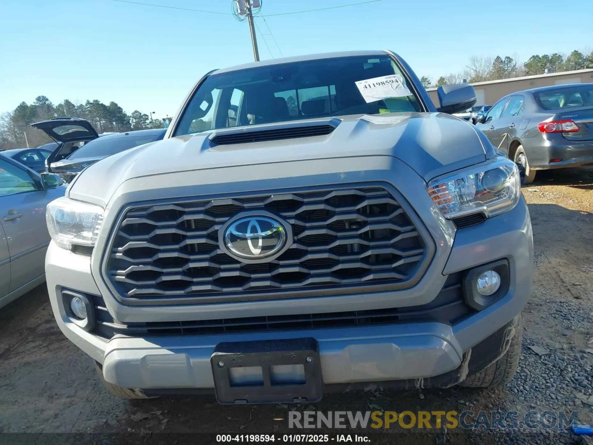 12 Photograph of a damaged car 3TYCZ5AN6MT044375 TOYOTA TACOMA 2021