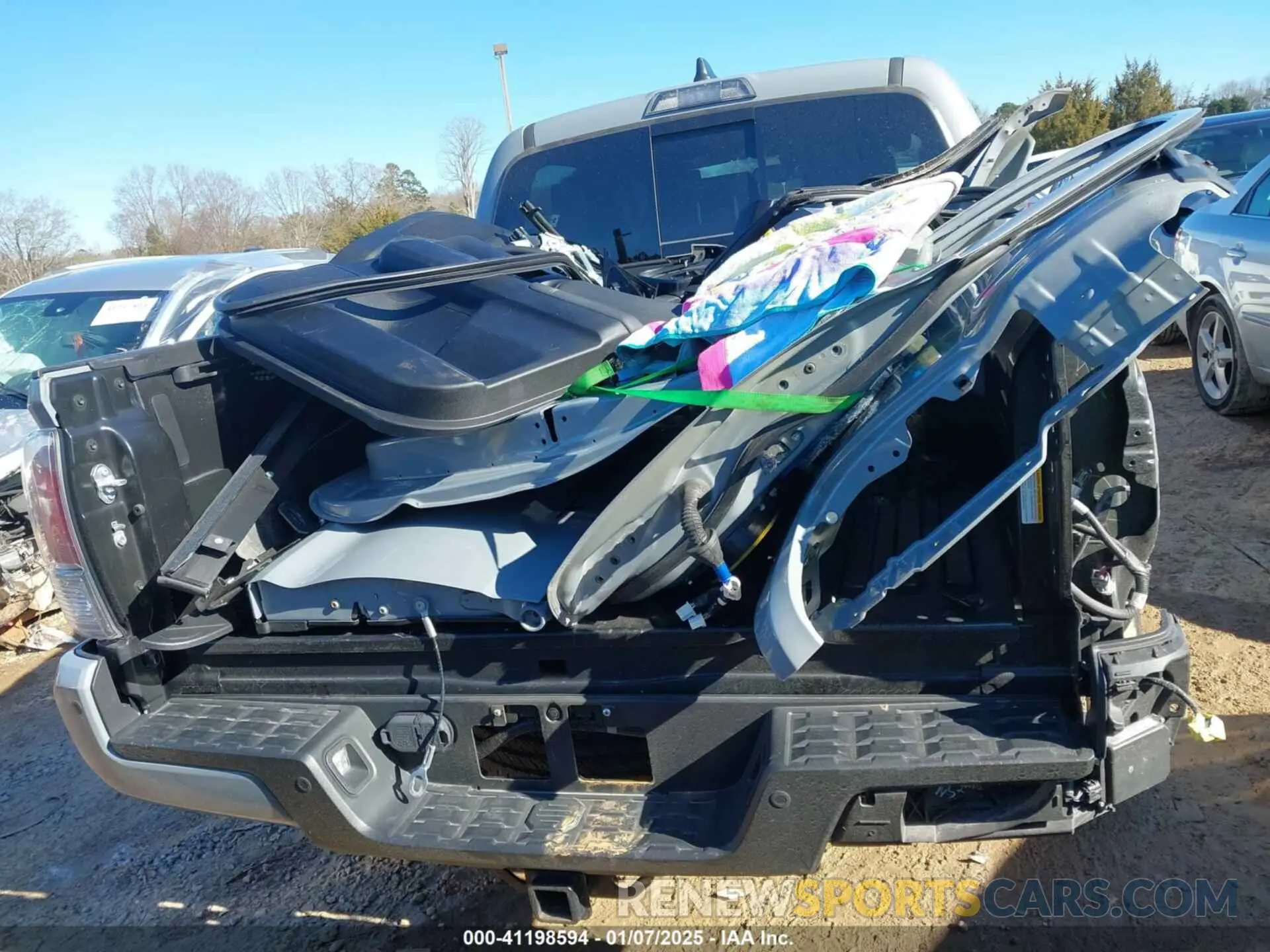 16 Photograph of a damaged car 3TYCZ5AN6MT044375 TOYOTA TACOMA 2021