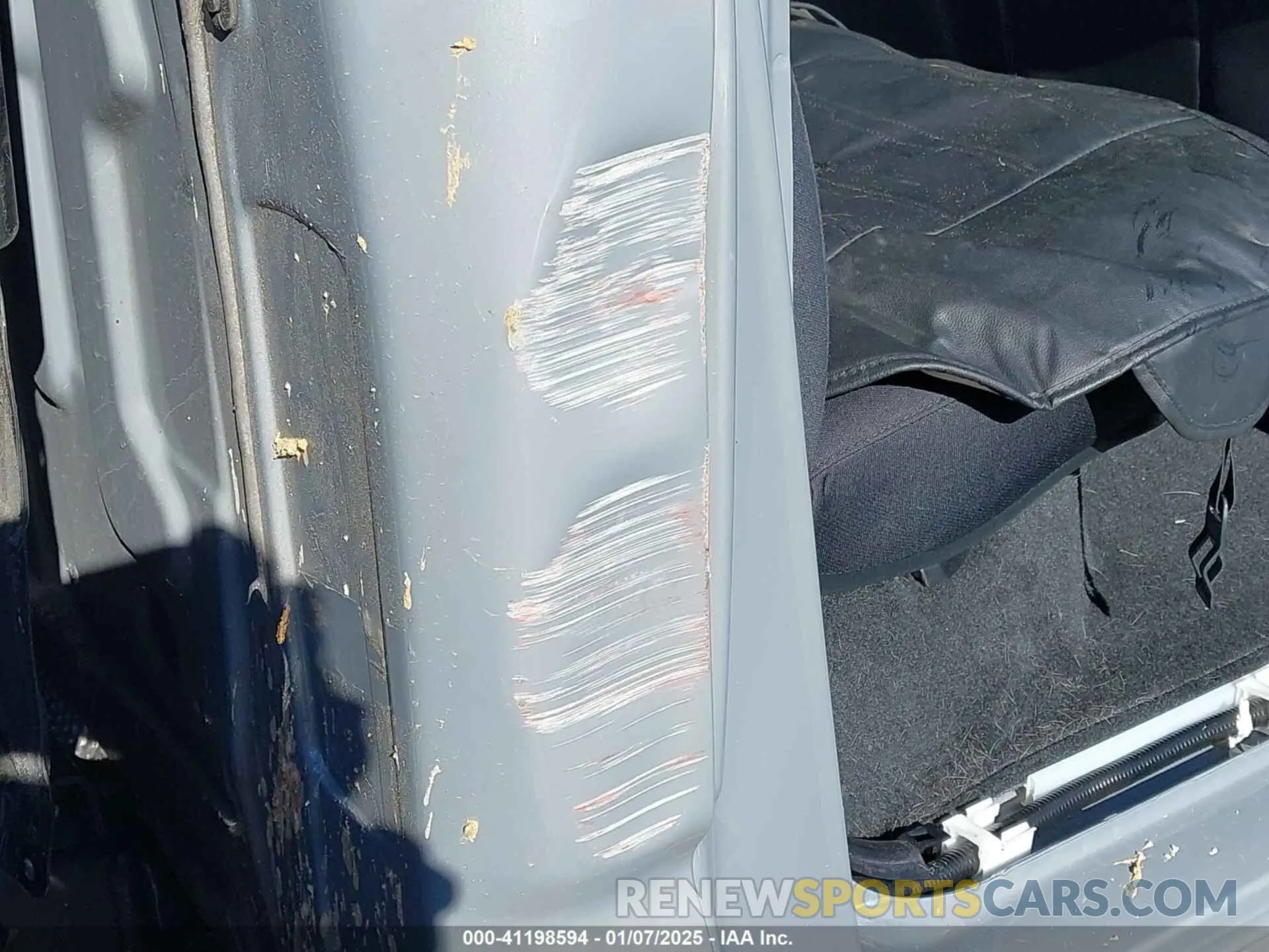 17 Photograph of a damaged car 3TYCZ5AN6MT044375 TOYOTA TACOMA 2021