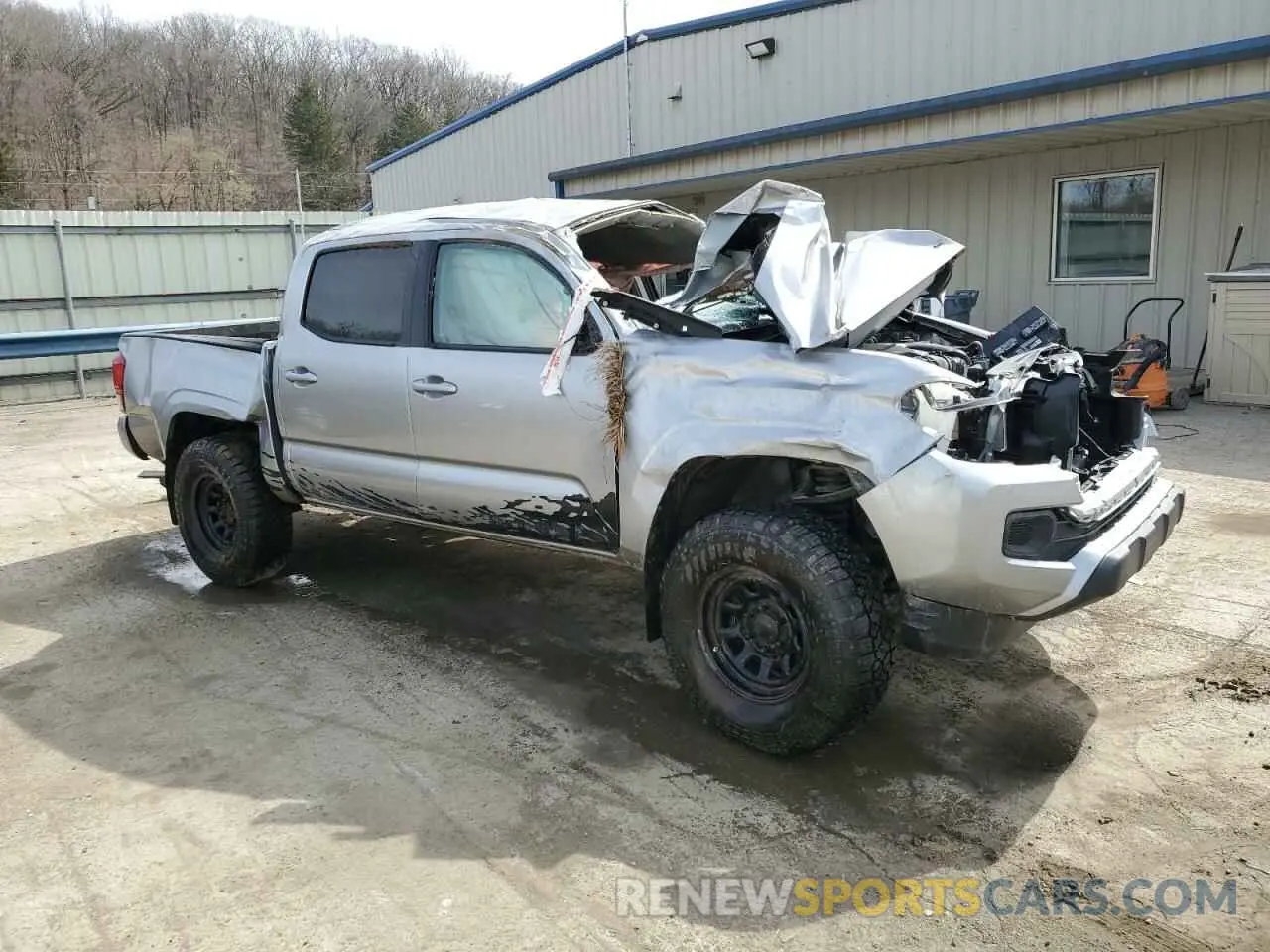 4 Photograph of a damaged car 3TYCZ5AN7MT025351 TOYOTA TACOMA 2021
