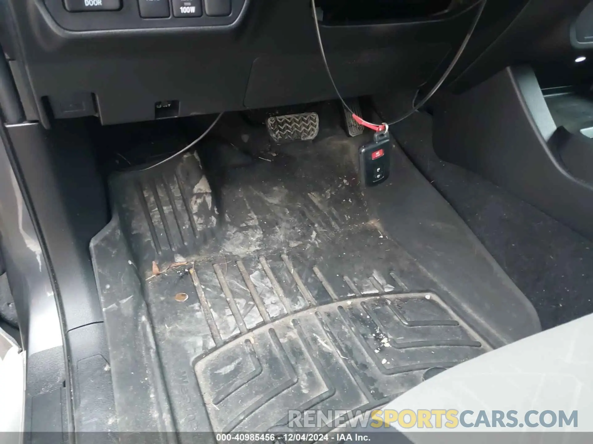 11 Photograph of a damaged car 3TYCZ5AN9MT032771 TOYOTA TACOMA 2021