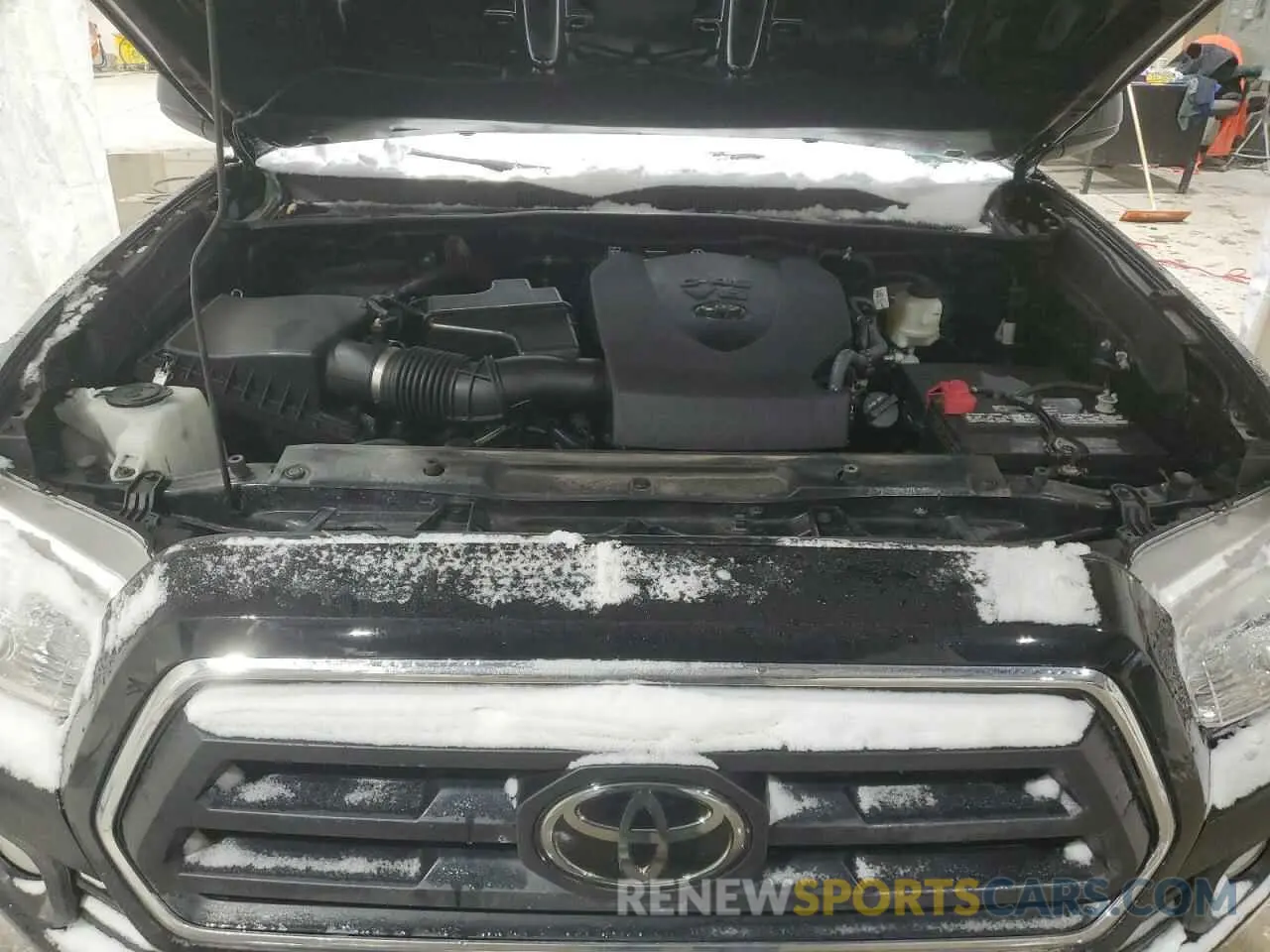 11 Photograph of a damaged car 3TYCZ5AN9MT038487 TOYOTA TACOMA 2021