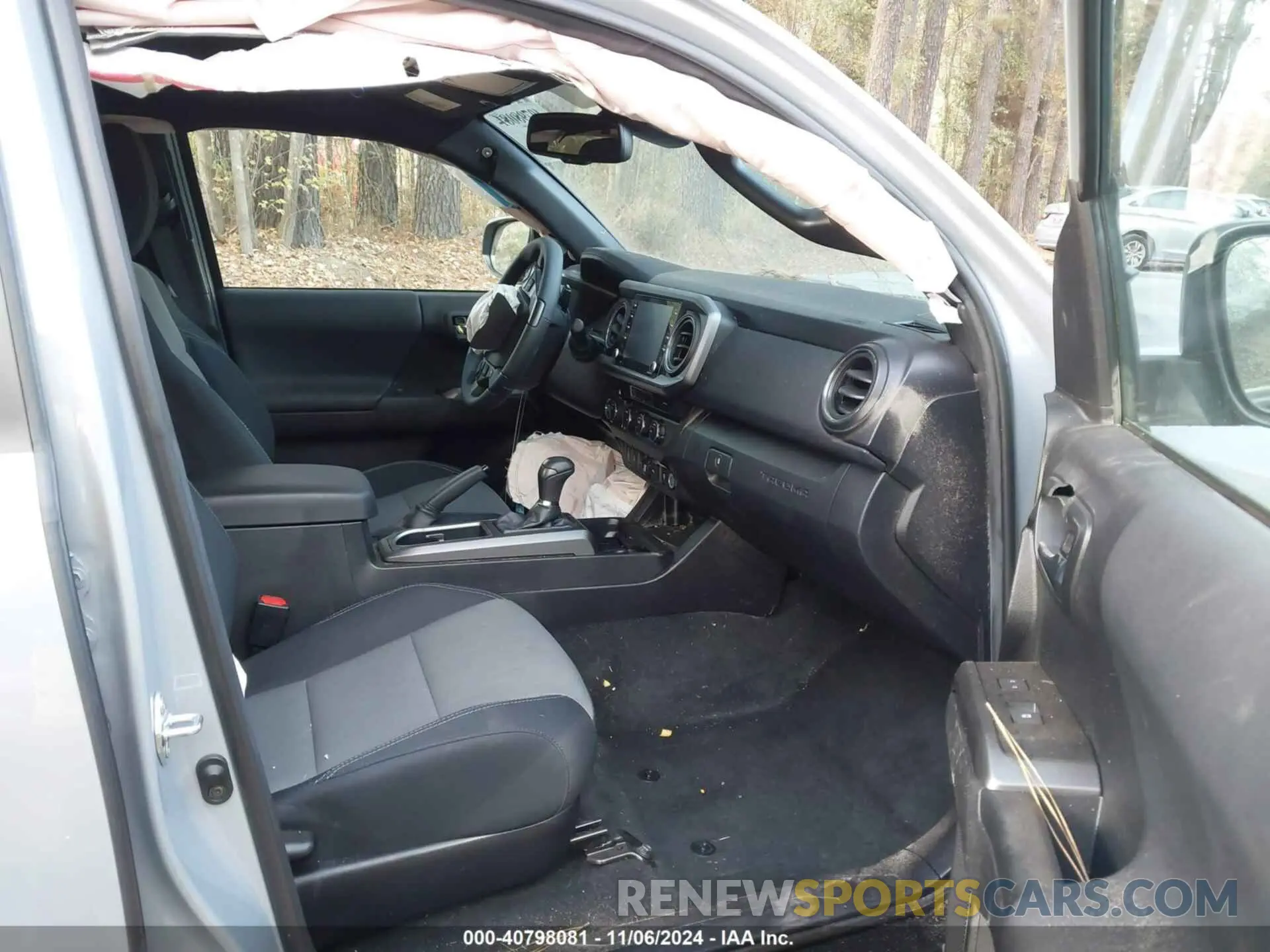 5 Photograph of a damaged car 3TYCZ5ANXMT035405 TOYOTA TACOMA 2021