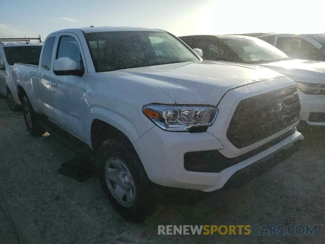 4 Photograph of a damaged car 3TYRX5GN7MT032369 TOYOTA TACOMA 2021