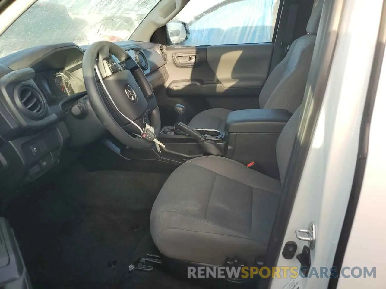 7 Photograph of a damaged car 3TYRX5GN7MT032369 TOYOTA TACOMA 2021