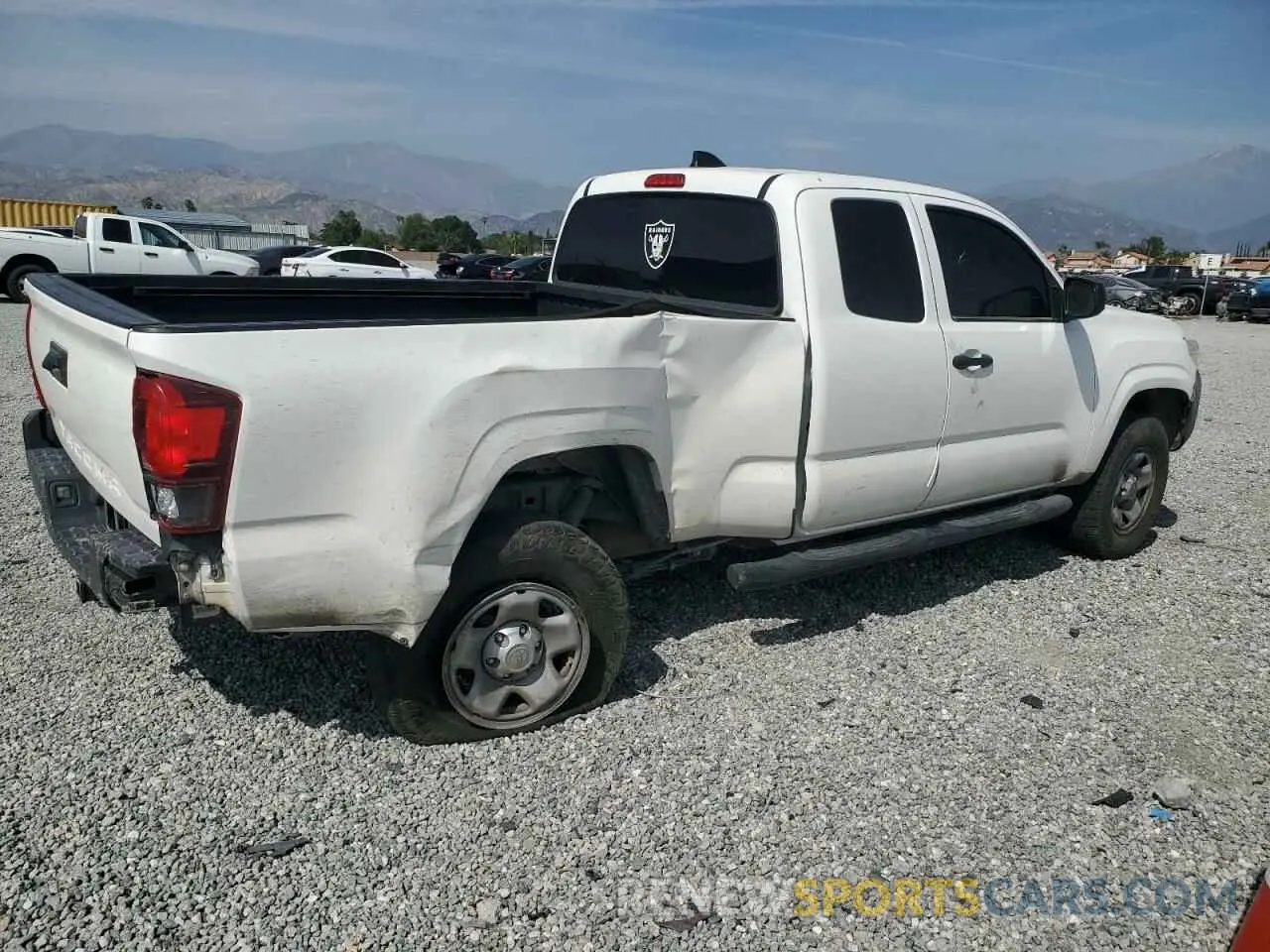 3 Photograph of a damaged car 3TYRX5GNXMT032835 TOYOTA TACOMA 2021