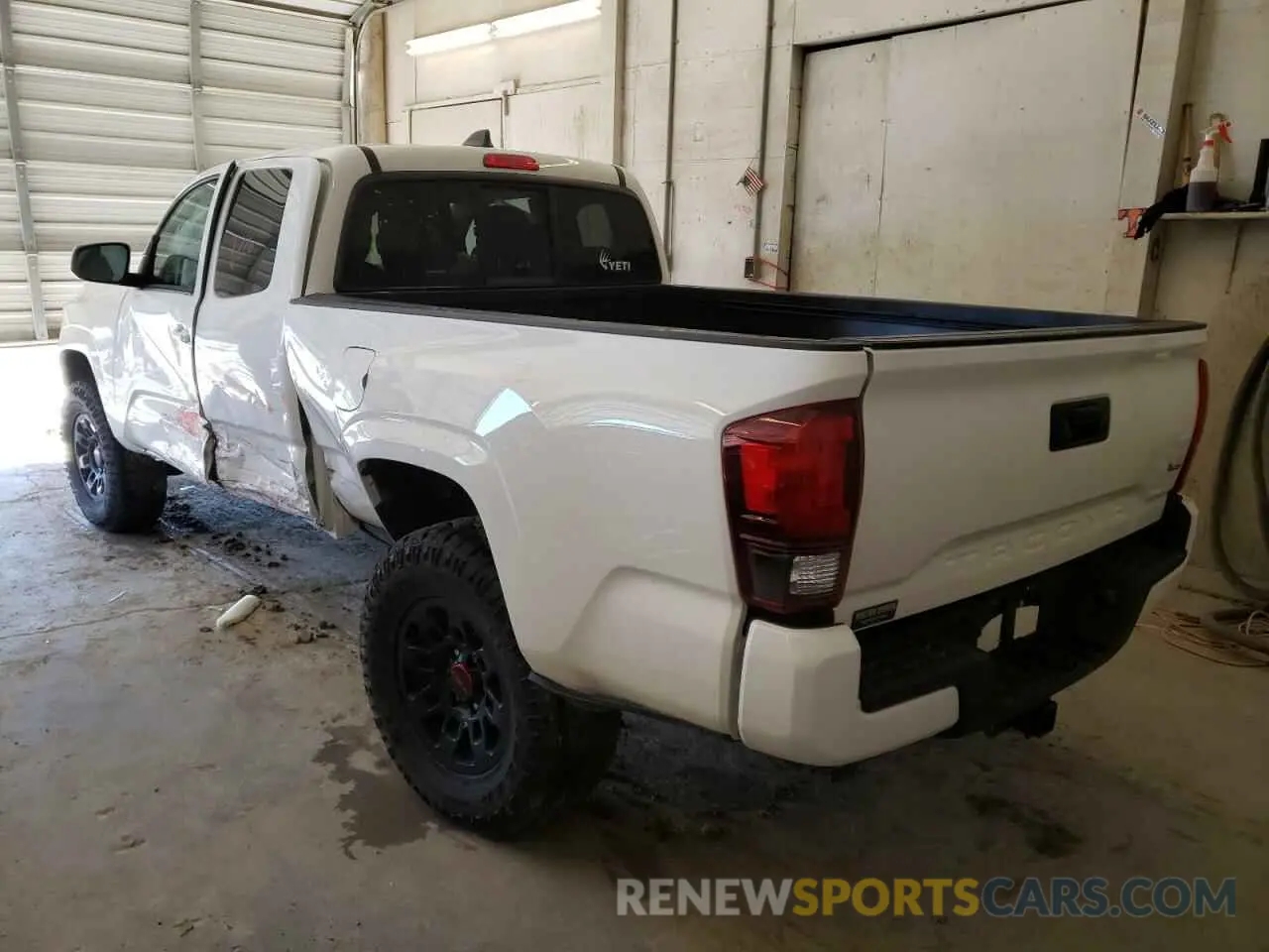 3 Photograph of a damaged car 3TYRZ5CN9MT010521 TOYOTA TACOMA 2021