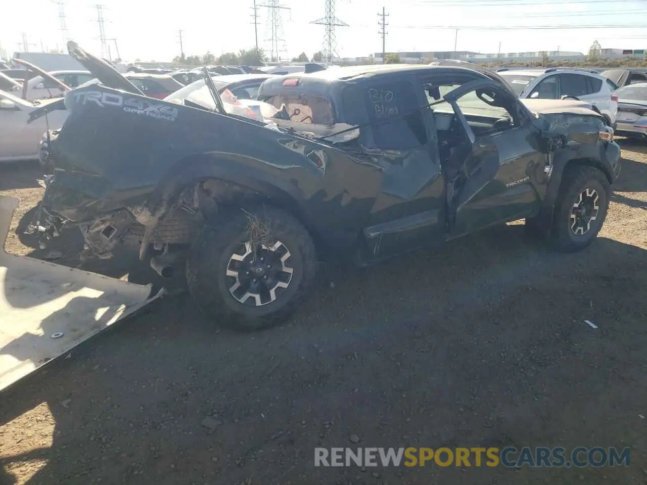 3 Фотография поврежденного автомобиля 3TYSZ5AN0MT035649 TOYOTA TACOMA 2021