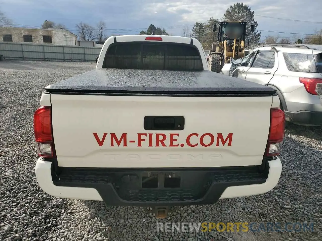 6 Photograph of a damaged car 3TYSZ5AN7MT046504 TOYOTA TACOMA 2021