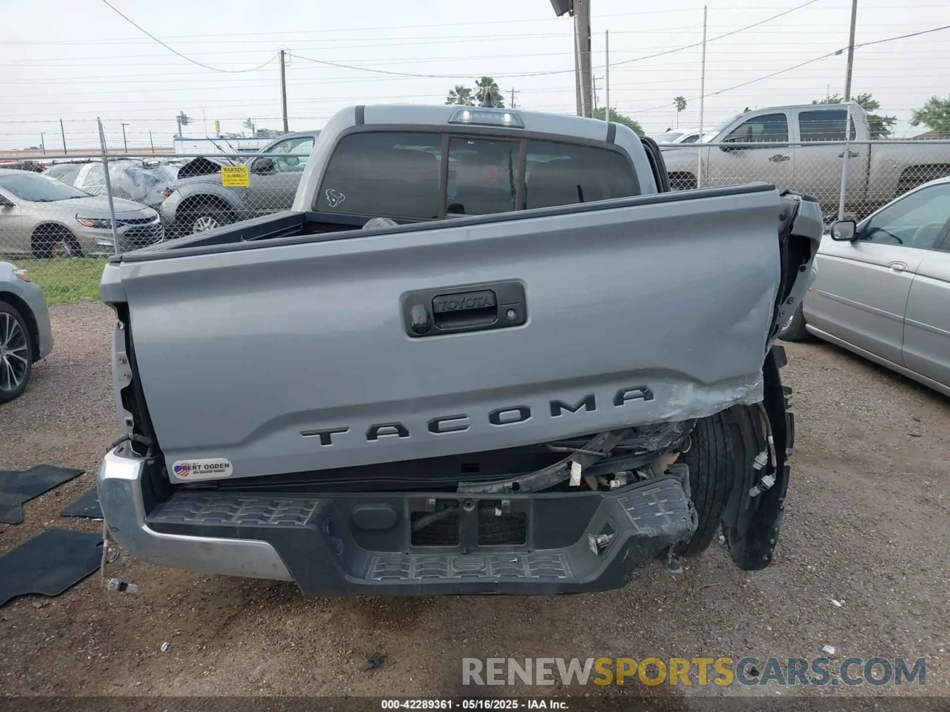 17 Photograph of a damaged car 5TFAX5GN3MX193319 TOYOTA TACOMA 2021