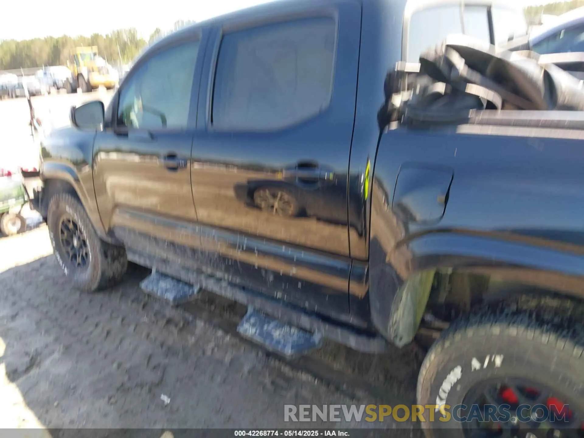 14 Photograph of a damaged car 5TFAX5GN8MX190397 TOYOTA TACOMA 2021