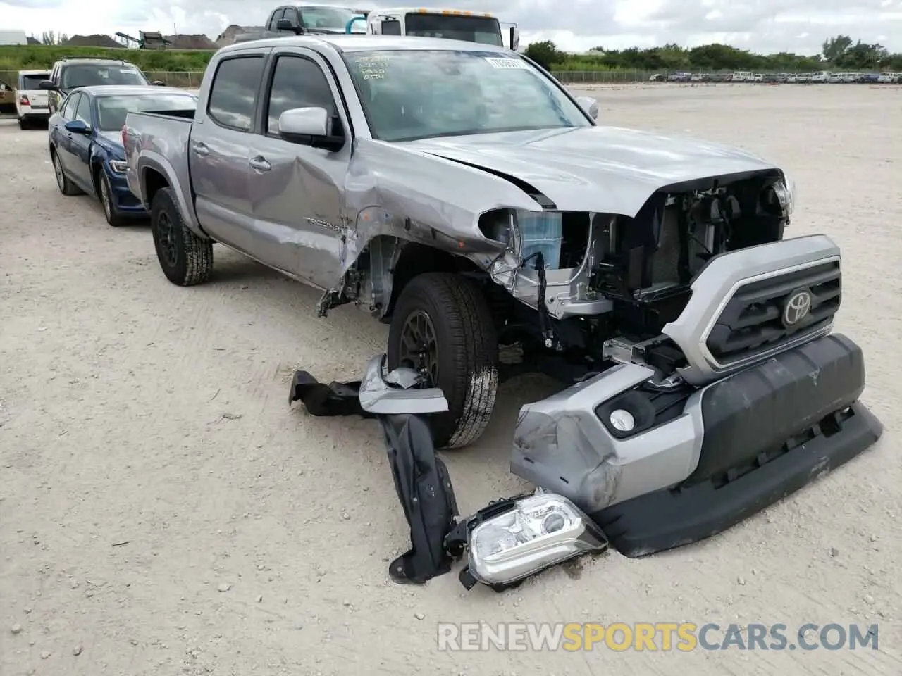 1 Photograph of a damaged car 5TFAZ5CN0MX100174 TOYOTA TACOMA 2021