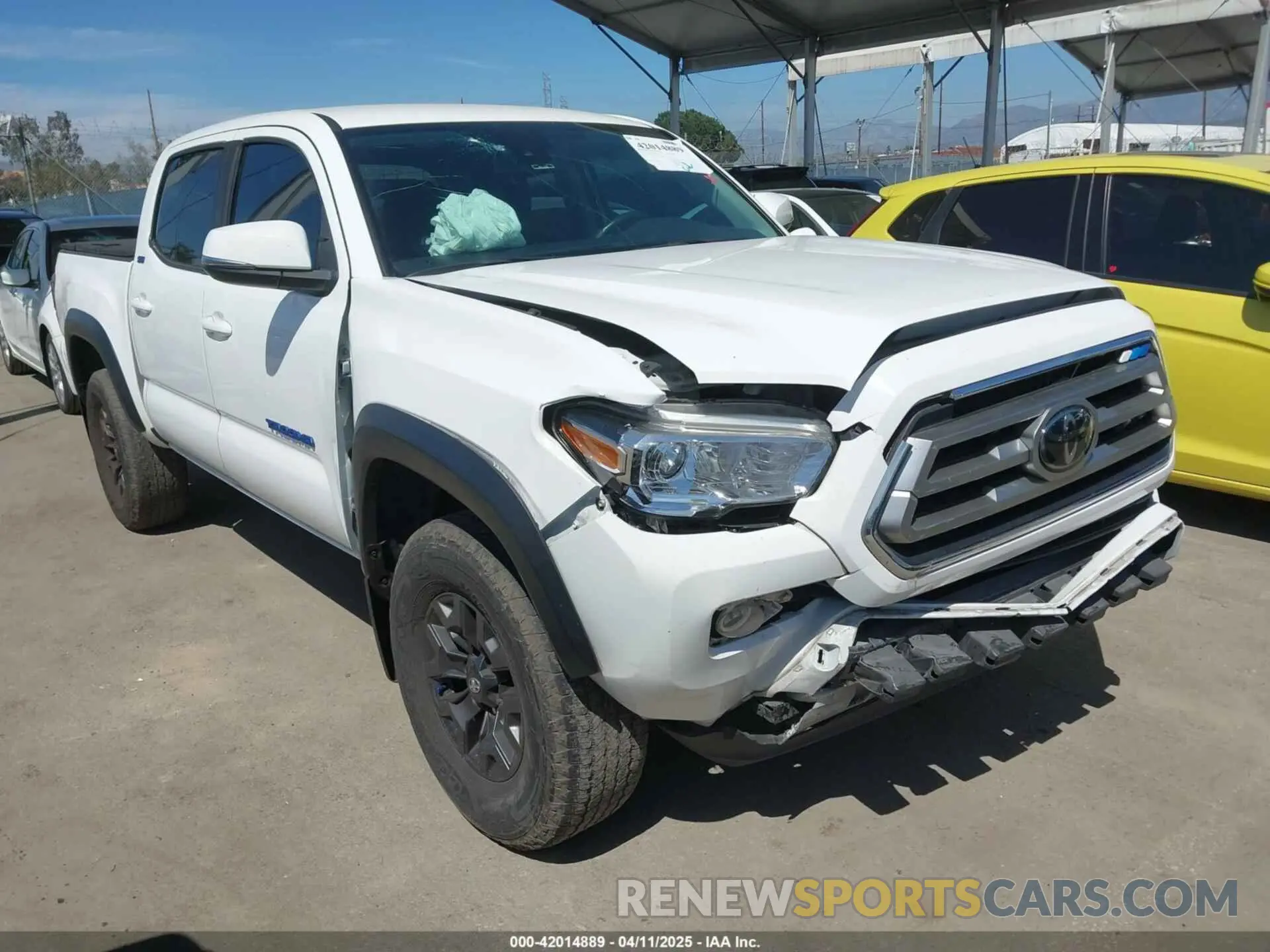 1 Photograph of a damaged car 5TFAZ5CN0MX112308 TOYOTA TACOMA 2021