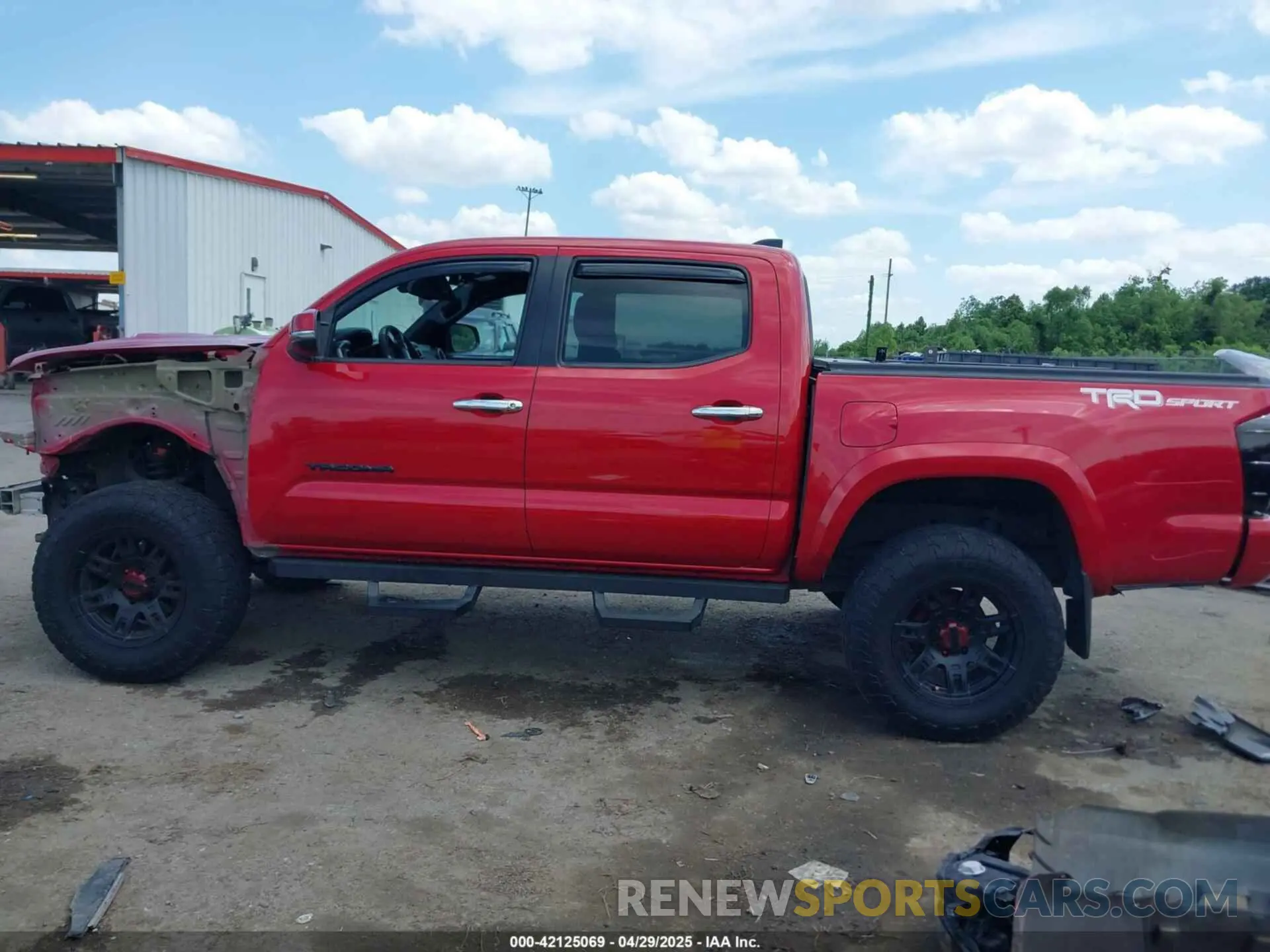 15 Photograph of a damaged car 5TFAZ5CN1MX104850 TOYOTA TACOMA 2021