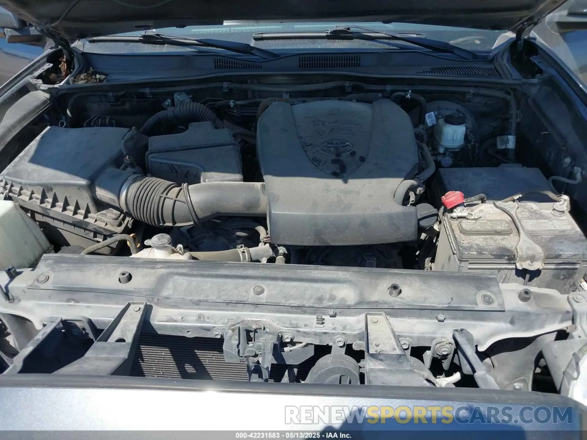 10 Photograph of a damaged car 5TFAZ5CN1MX106081 TOYOTA TACOMA 2021