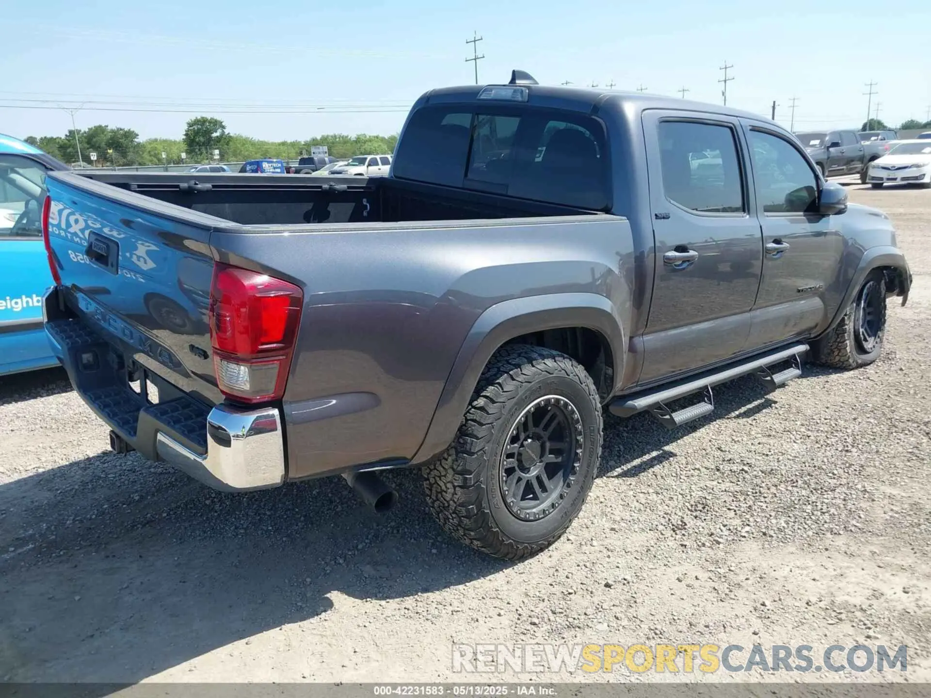 4 Photograph of a damaged car 5TFAZ5CN1MX106081 TOYOTA TACOMA 2021