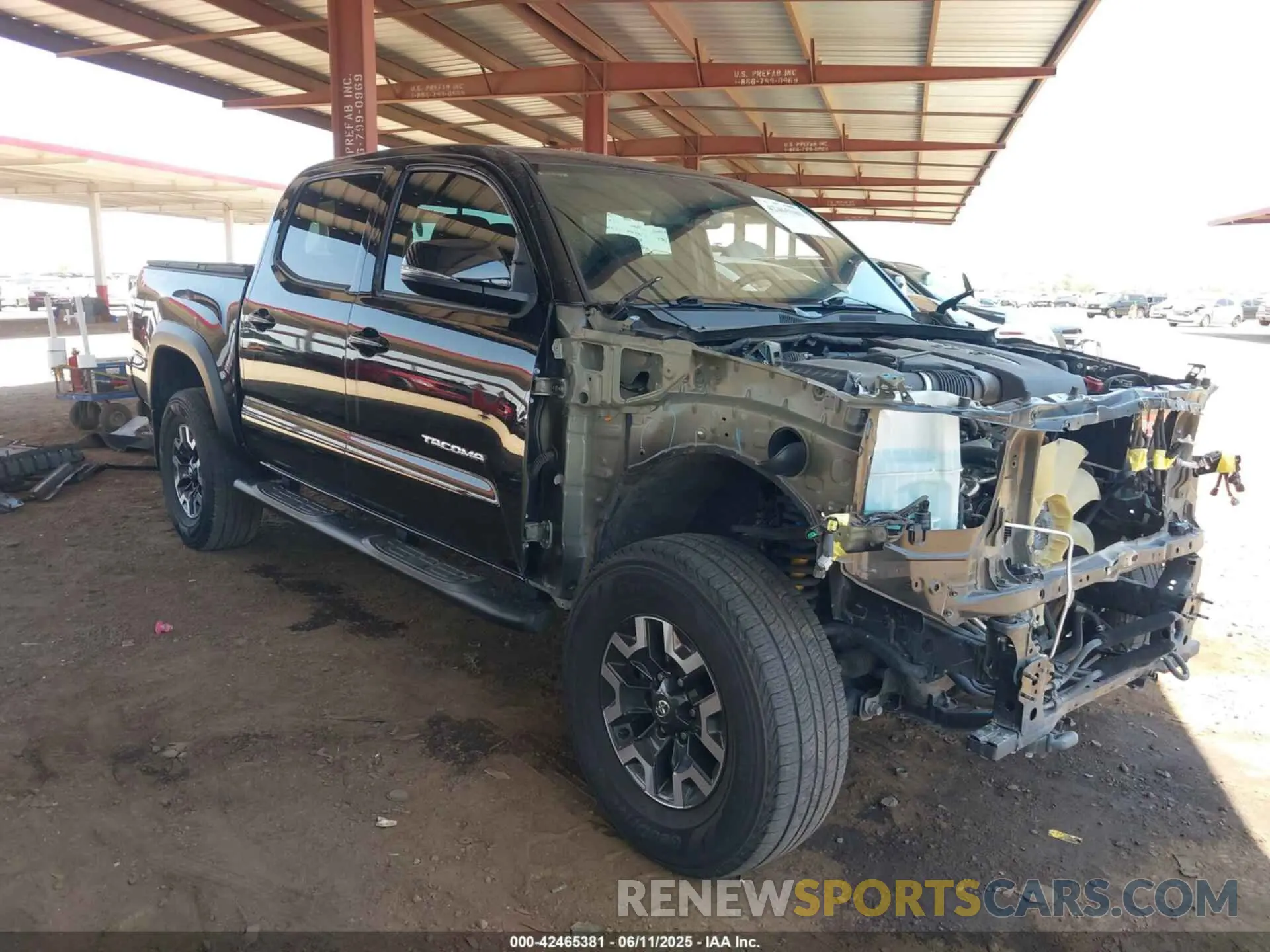 1 Photograph of a damaged car 5TFAZ5CN1MX111605 TOYOTA TACOMA 2021