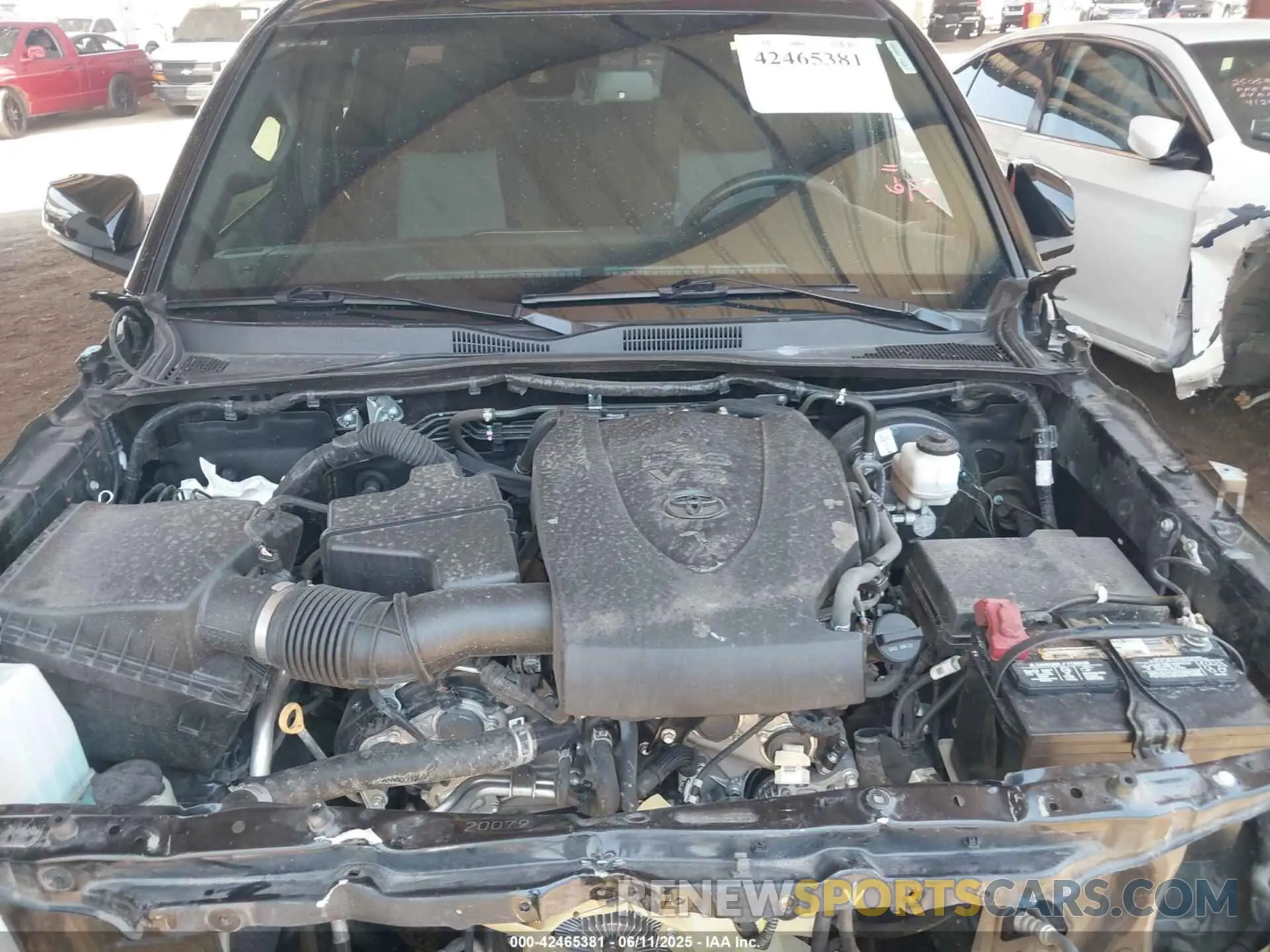 10 Photograph of a damaged car 5TFAZ5CN1MX111605 TOYOTA TACOMA 2021