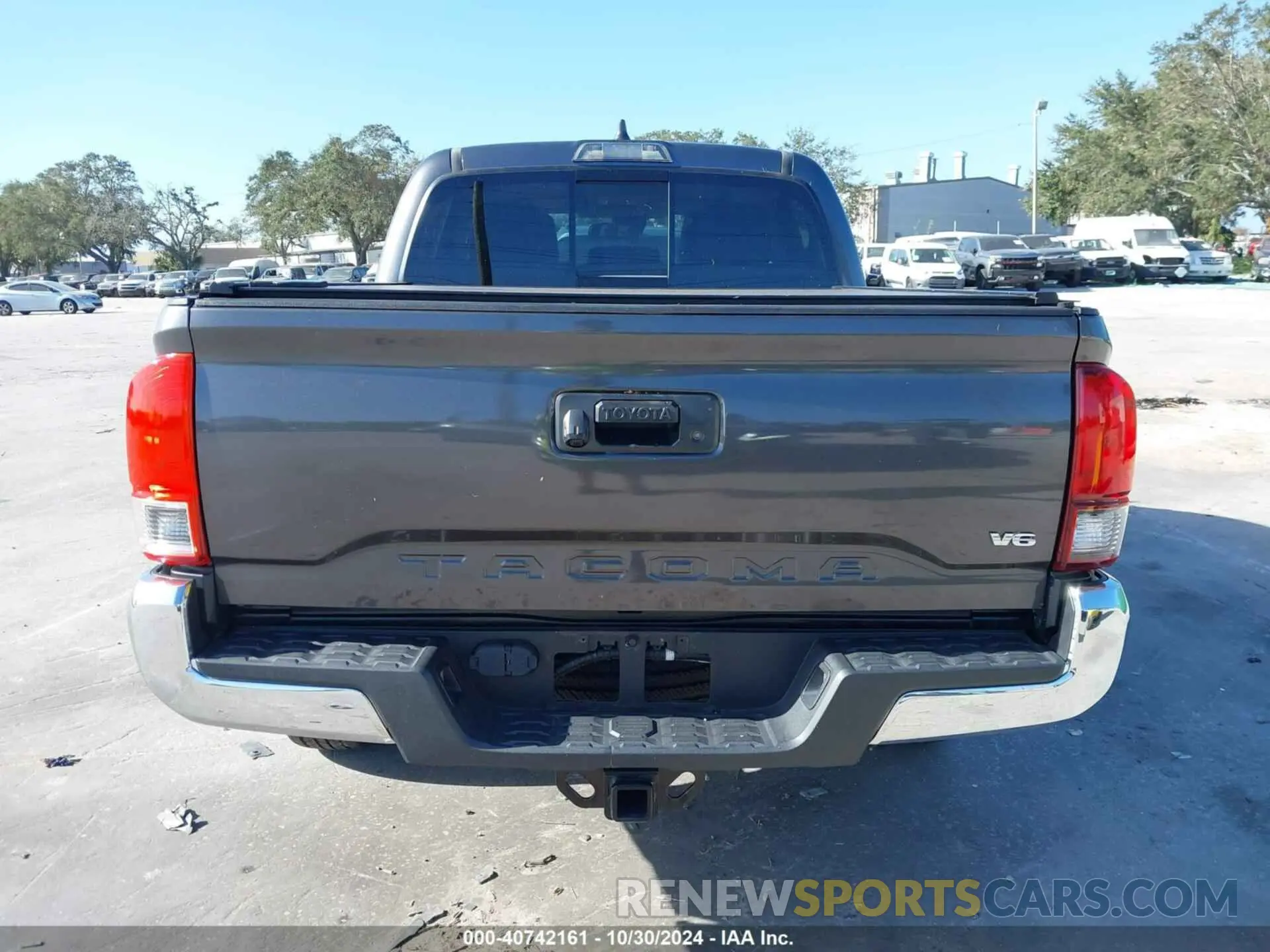 16 Photograph of a damaged car 5TFAZ5CN2MX096824 TOYOTA TACOMA 2021