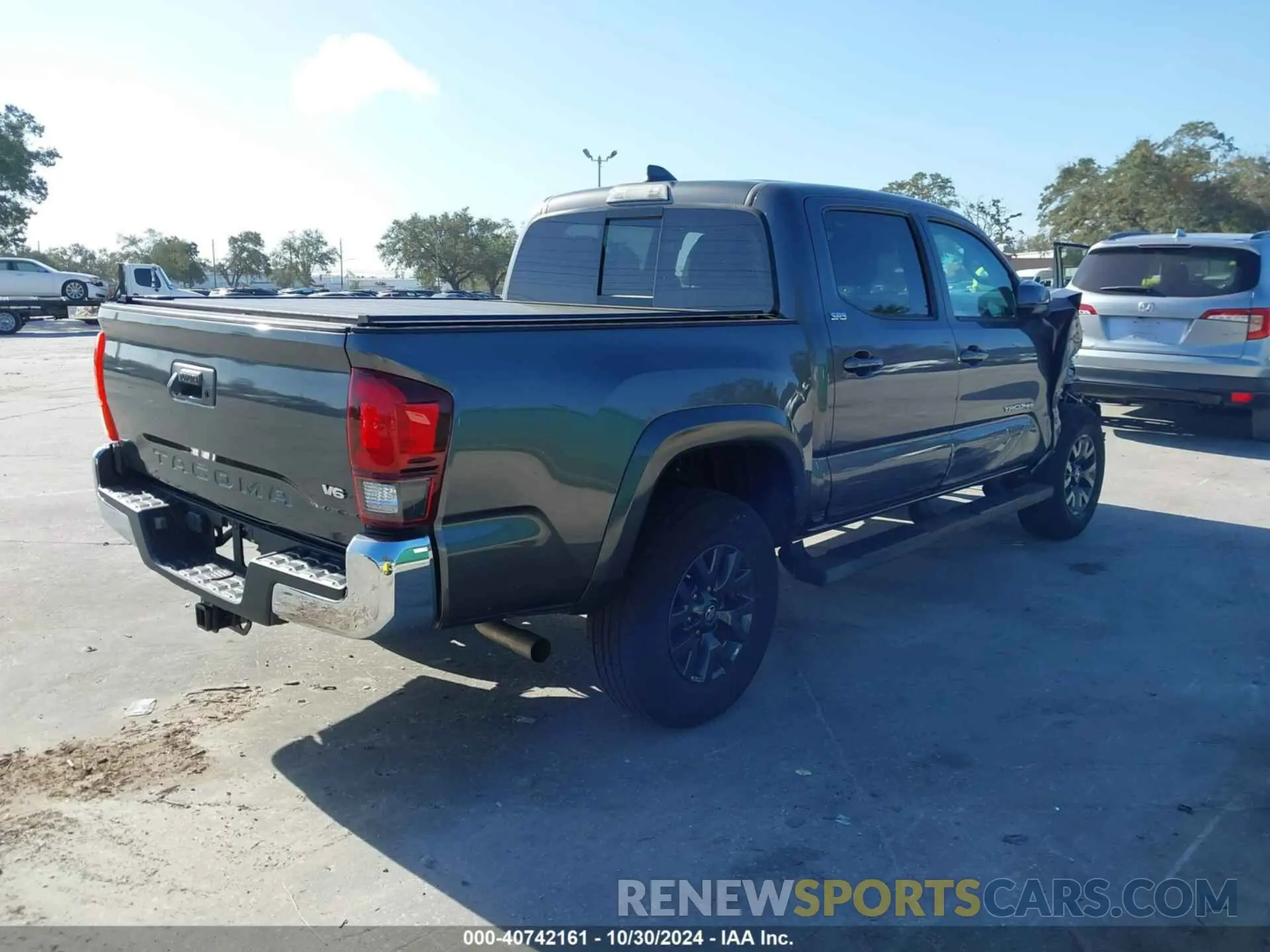 4 Photograph of a damaged car 5TFAZ5CN2MX096824 TOYOTA TACOMA 2021