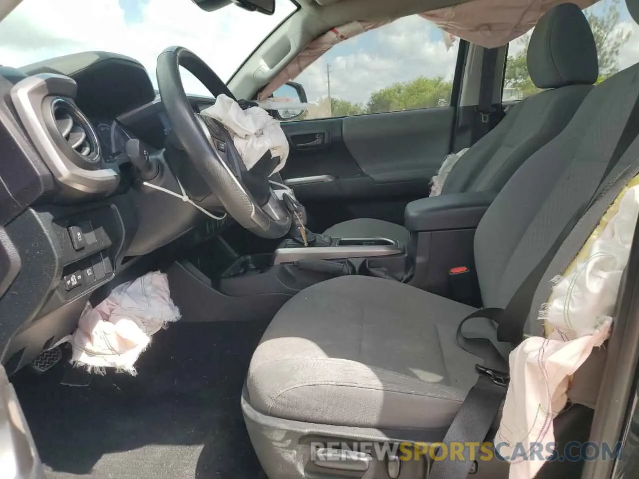 7 Photograph of a damaged car 5TFAZ5CN2MX100662 TOYOTA TACOMA 2021
