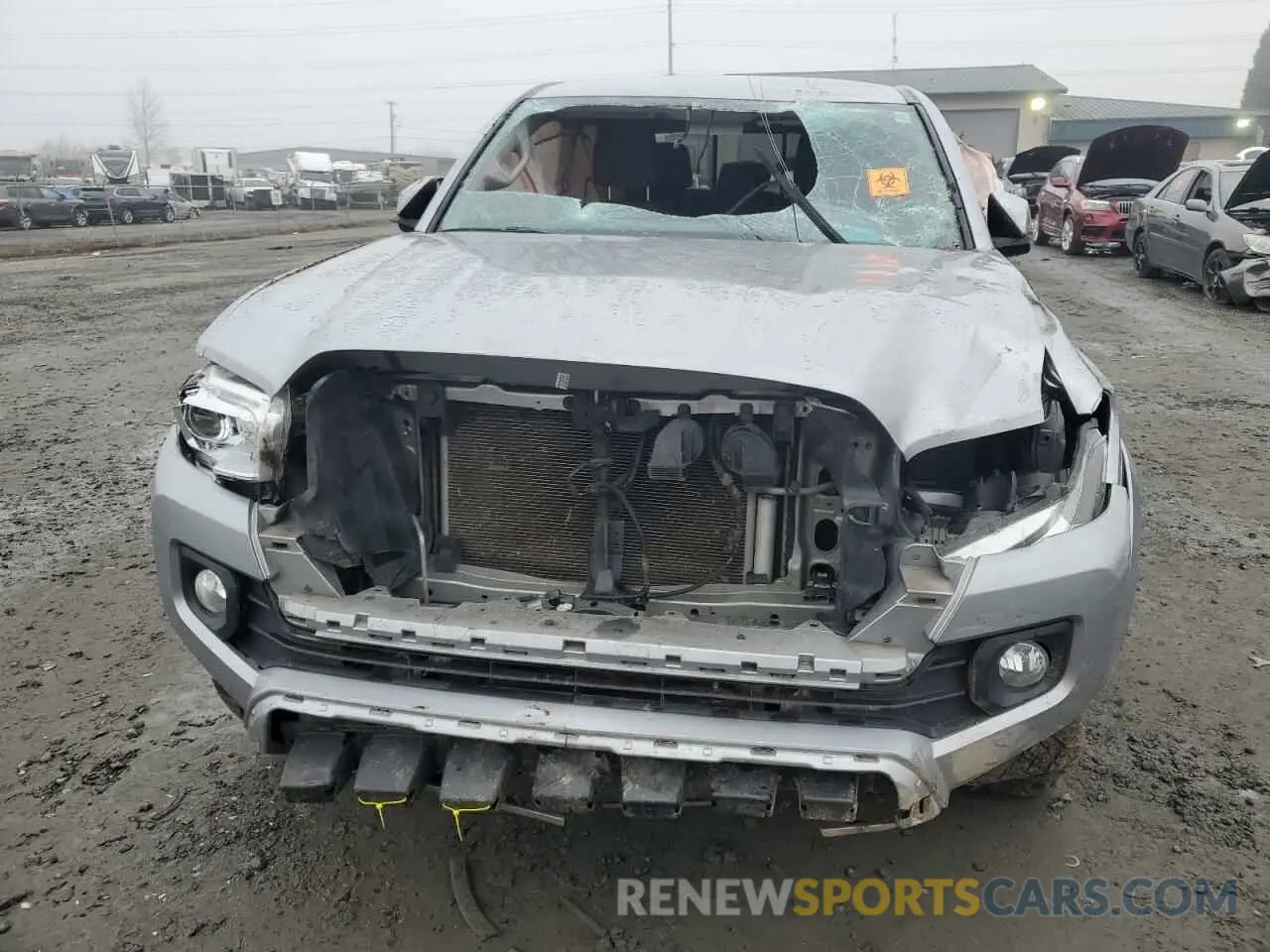 5 Photograph of a damaged car 5TFAZ5CN2MX105473 TOYOTA TACOMA 2021