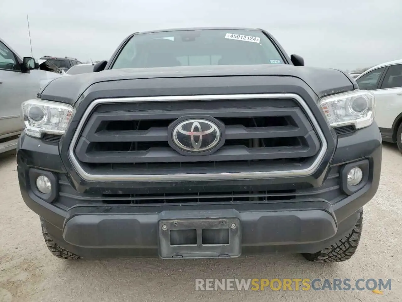 5 Photograph of a damaged car 5TFAZ5CN3MX095729 TOYOTA TACOMA 2021