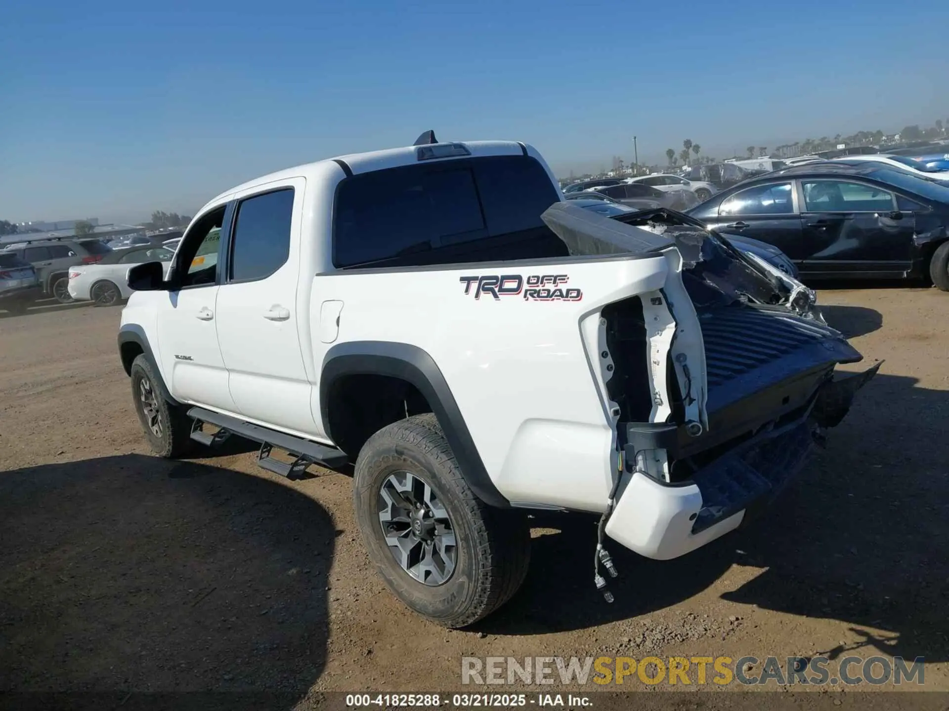 15 Фотография поврежденного автомобиля 5TFAZ5CN3MX111802 TOYOTA TACOMA 2021